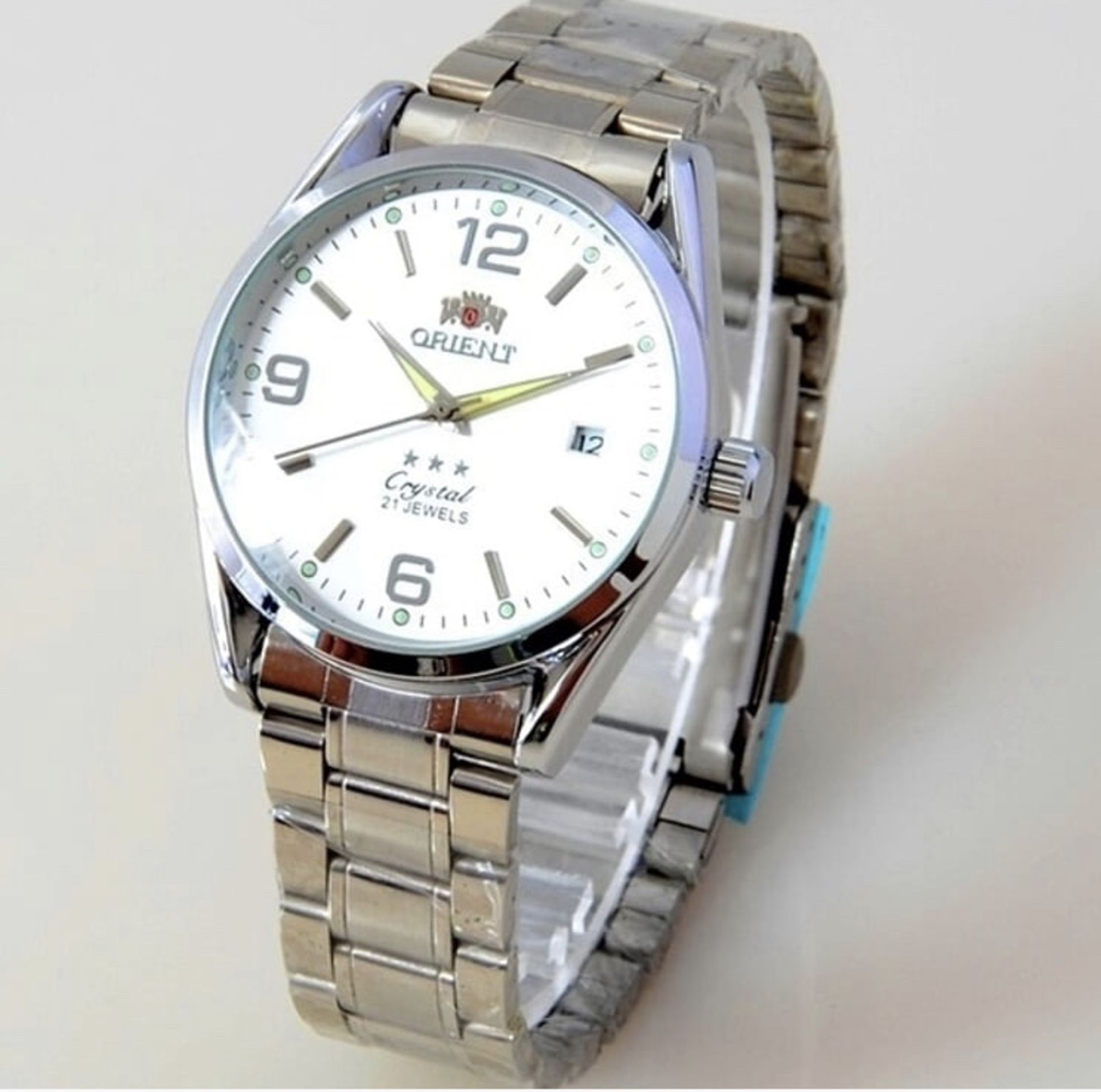 Classic Stainless Steel Mechanical Watch - Image 2 of 2