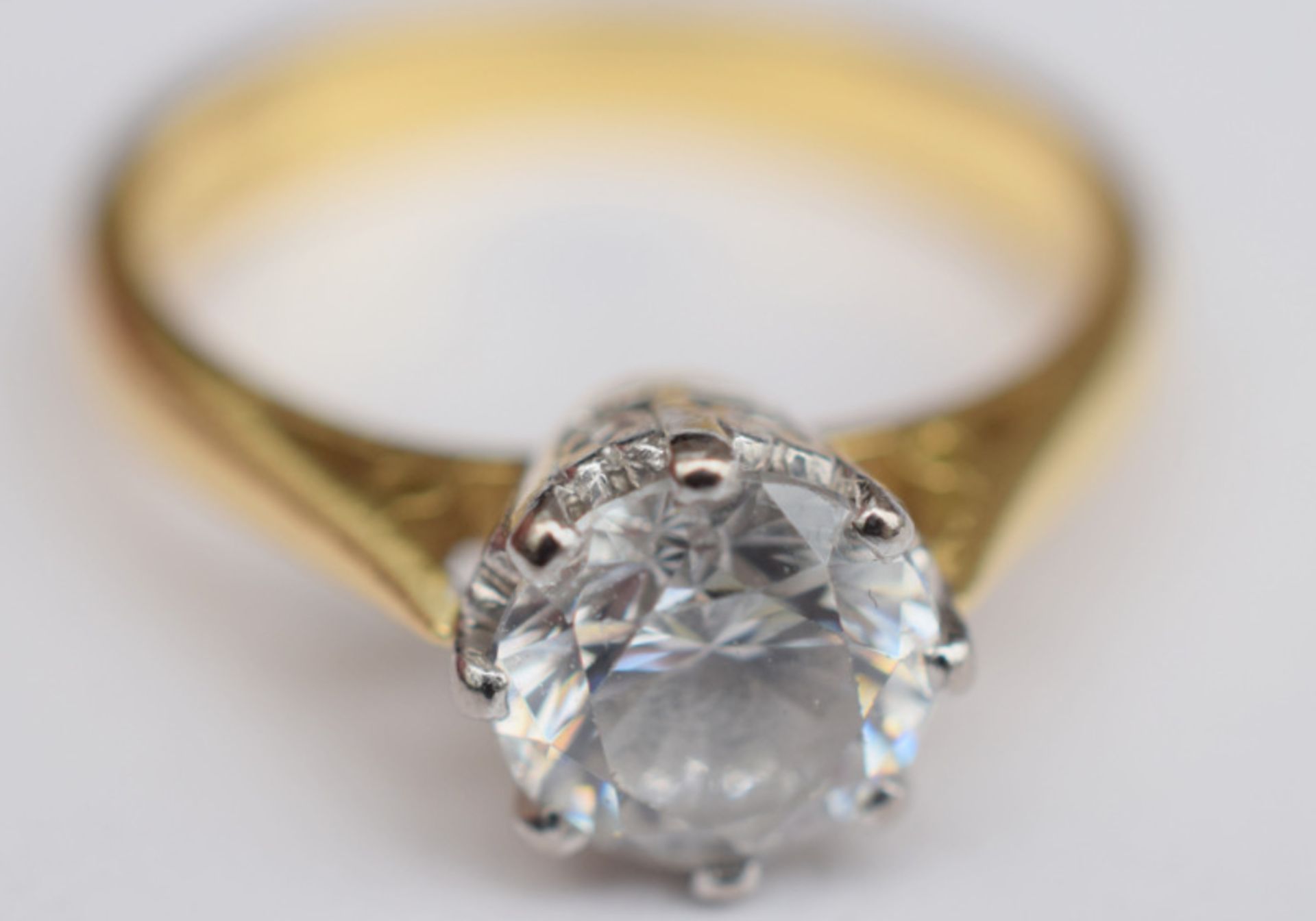 18ct Gold Engagement Ring With 1ct CZ Stone