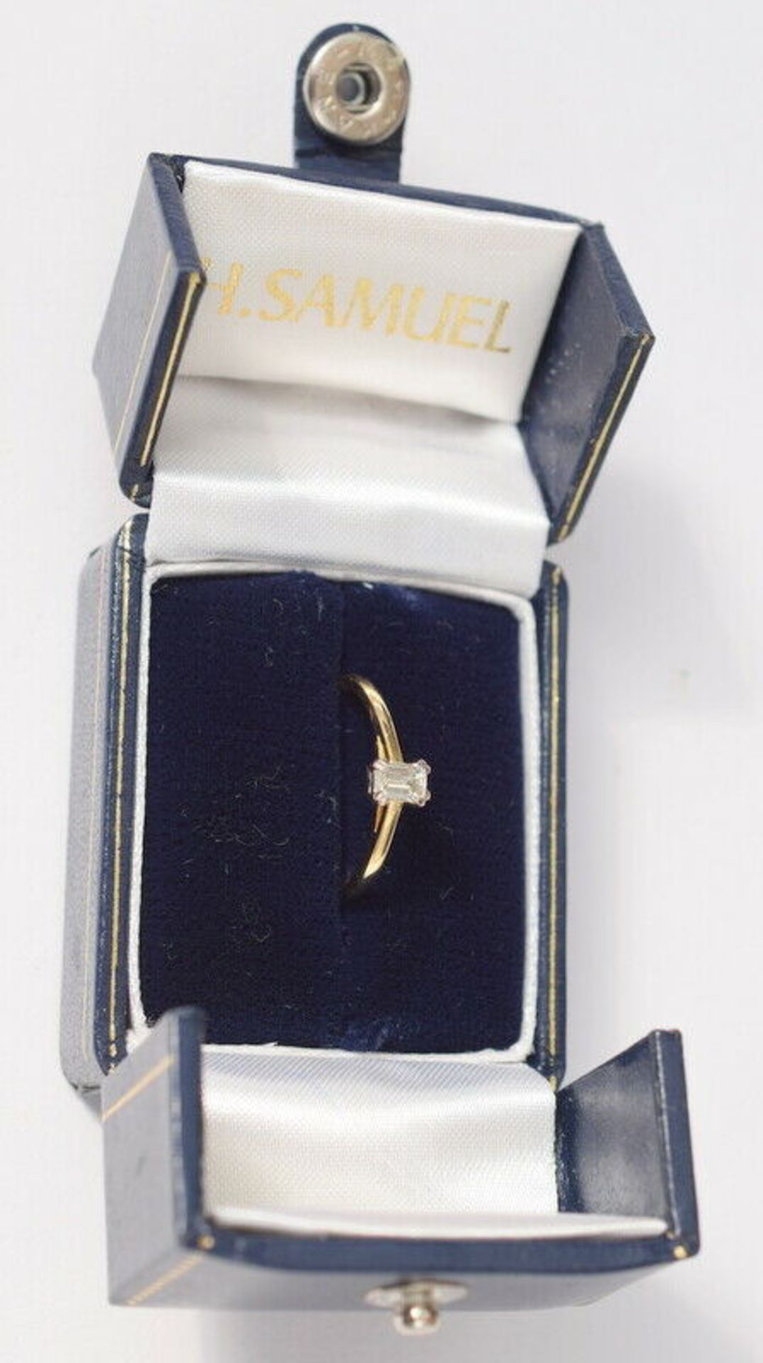 Ladies Diamond Solitaire In Emerald Cut Design 18ct Gold - Image 2 of 7