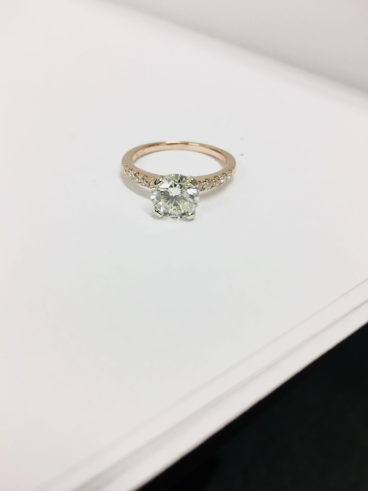 1.00Ct Diamond Solitaire Ring. - Image 7 of 16