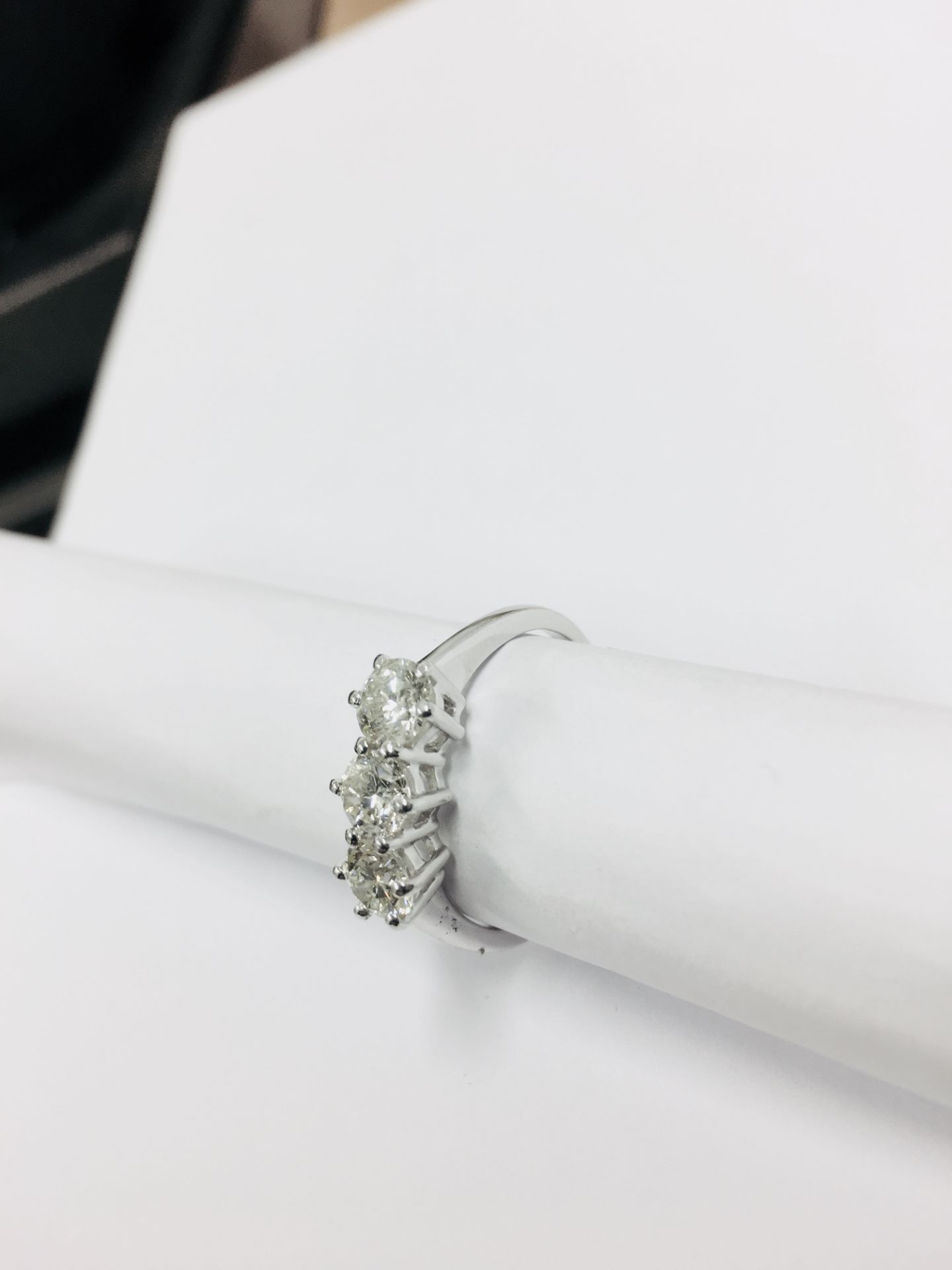 1.50Ct Diamond Trilogy Ring. - Image 23 of 25