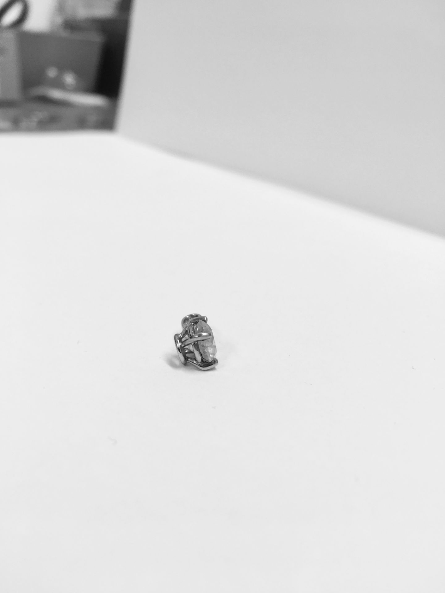 1.00Ct Diamond Pendant. - Image 7 of 15
