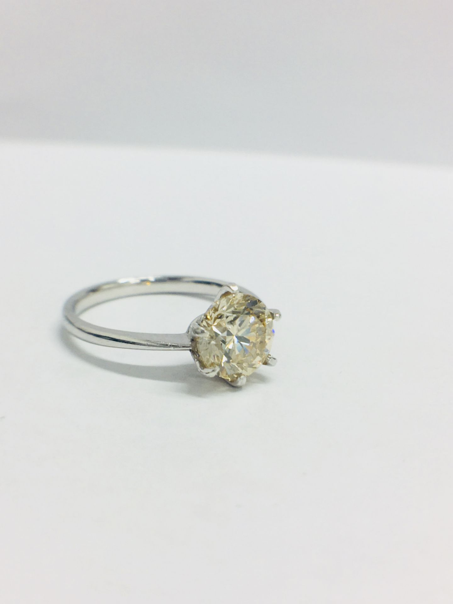 1.55Ct Diamond Solitaire Ring Set In 18Ct White Gold. - Image 2 of 5