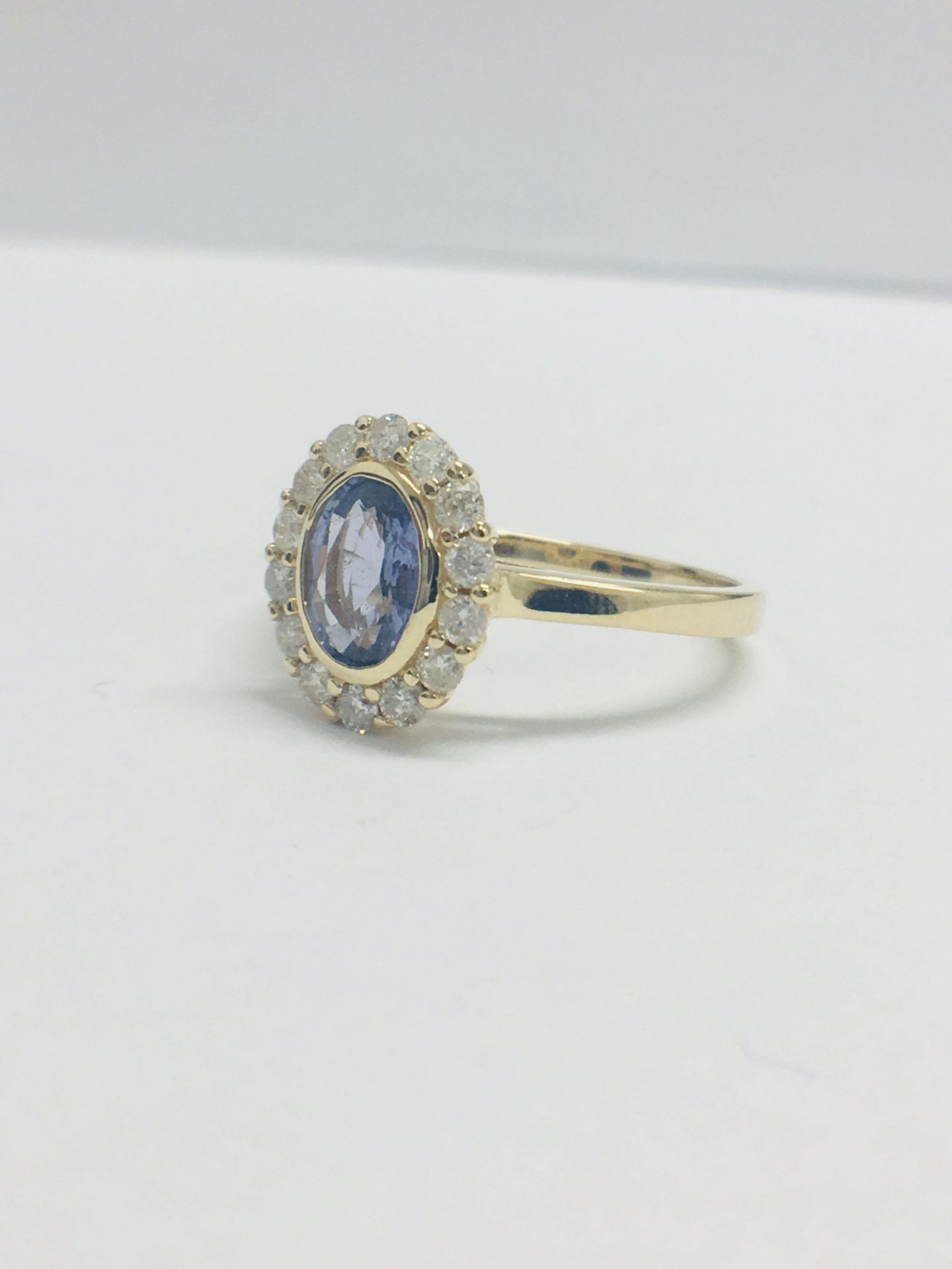 14ct Yellow Gold Sapphire & Diamond Ring - Image 4 of 9