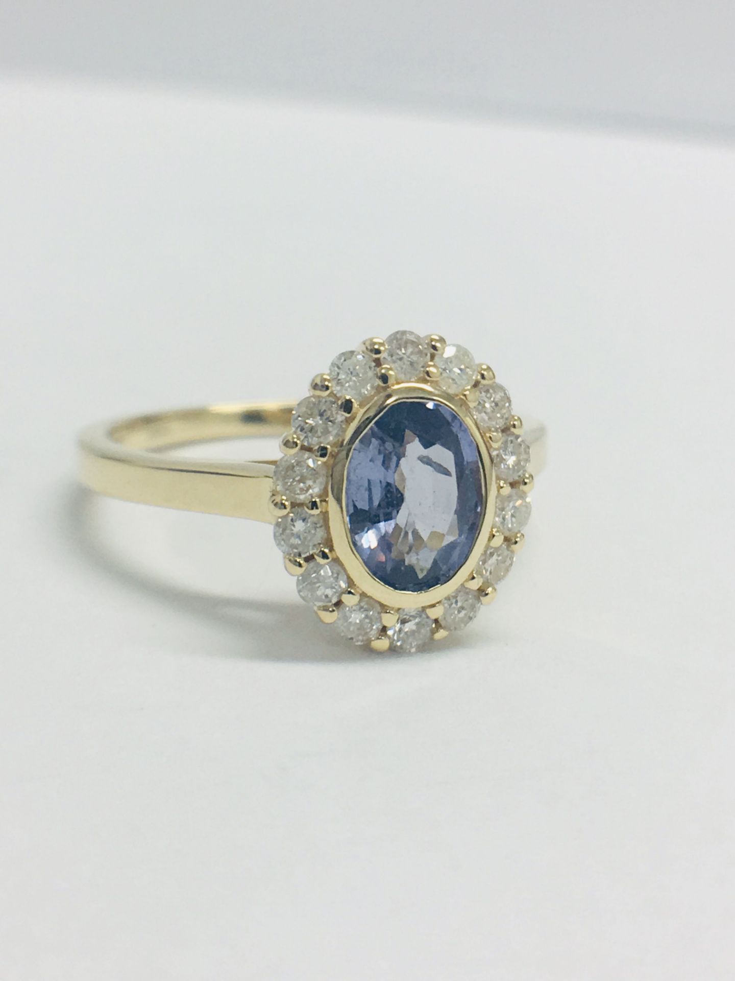 14ct Yellow Gold Sapphire & Diamond Ring - Image 2 of 9