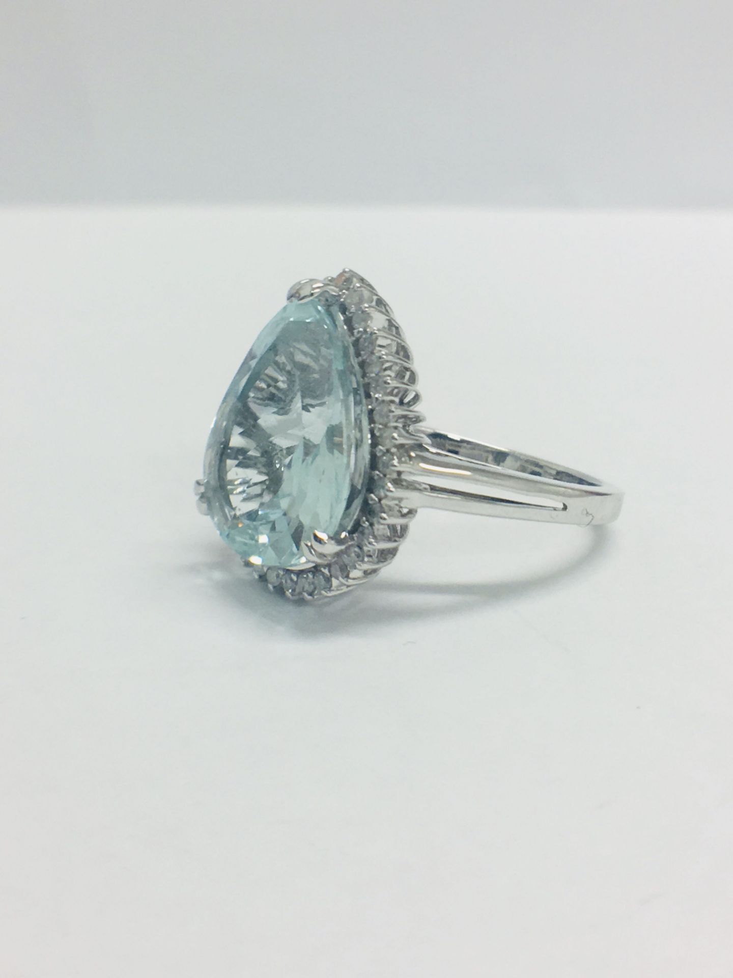 14ct White Gold Aquamarine & Diamond Ring - Image 3 of 7