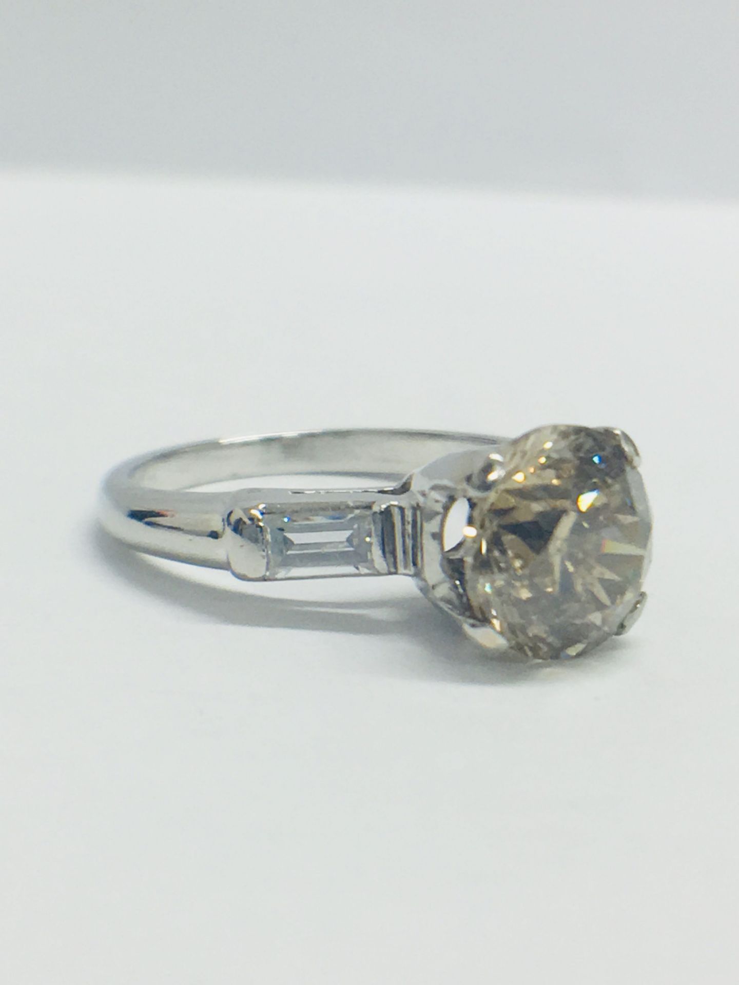 14ct White Gold Diamond Ring - Image 6 of 9