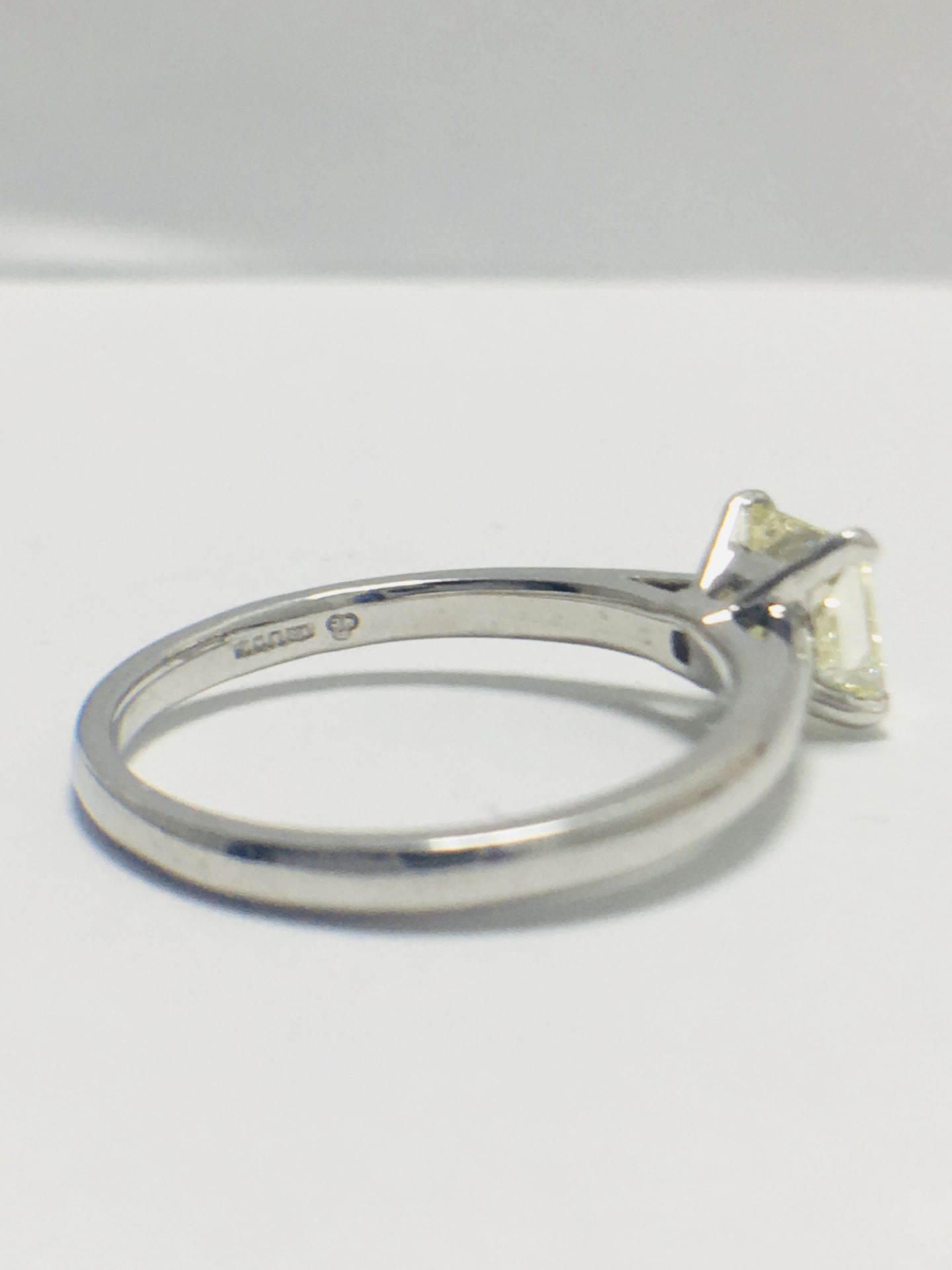 1ct Platinum Diamond Solitaire Ring - Image 6 of 8