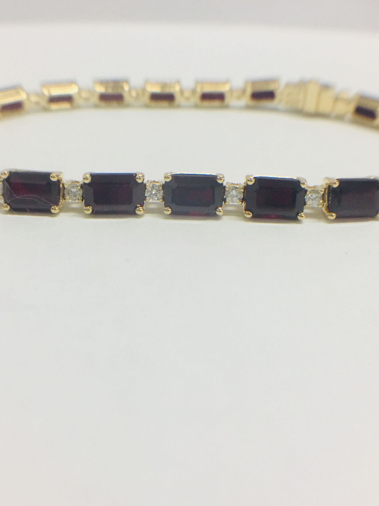 18ct Yellow Gold Ruby & Diamond Tennis Bracelet - Image 7 of 9