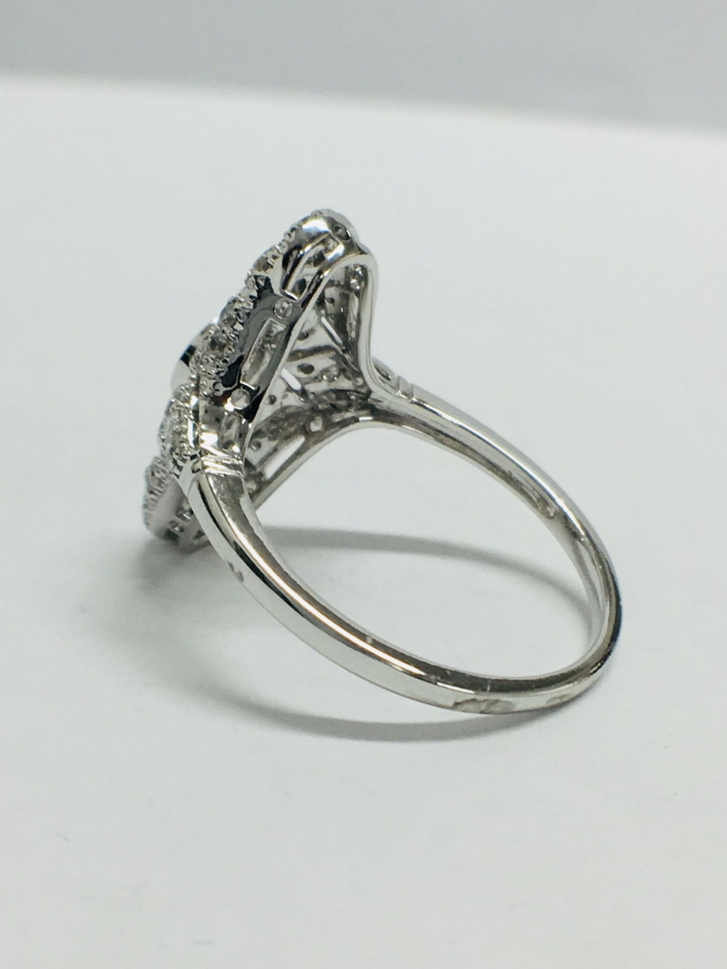 18ct White Gold Diamond Ring - Image 3 of 8