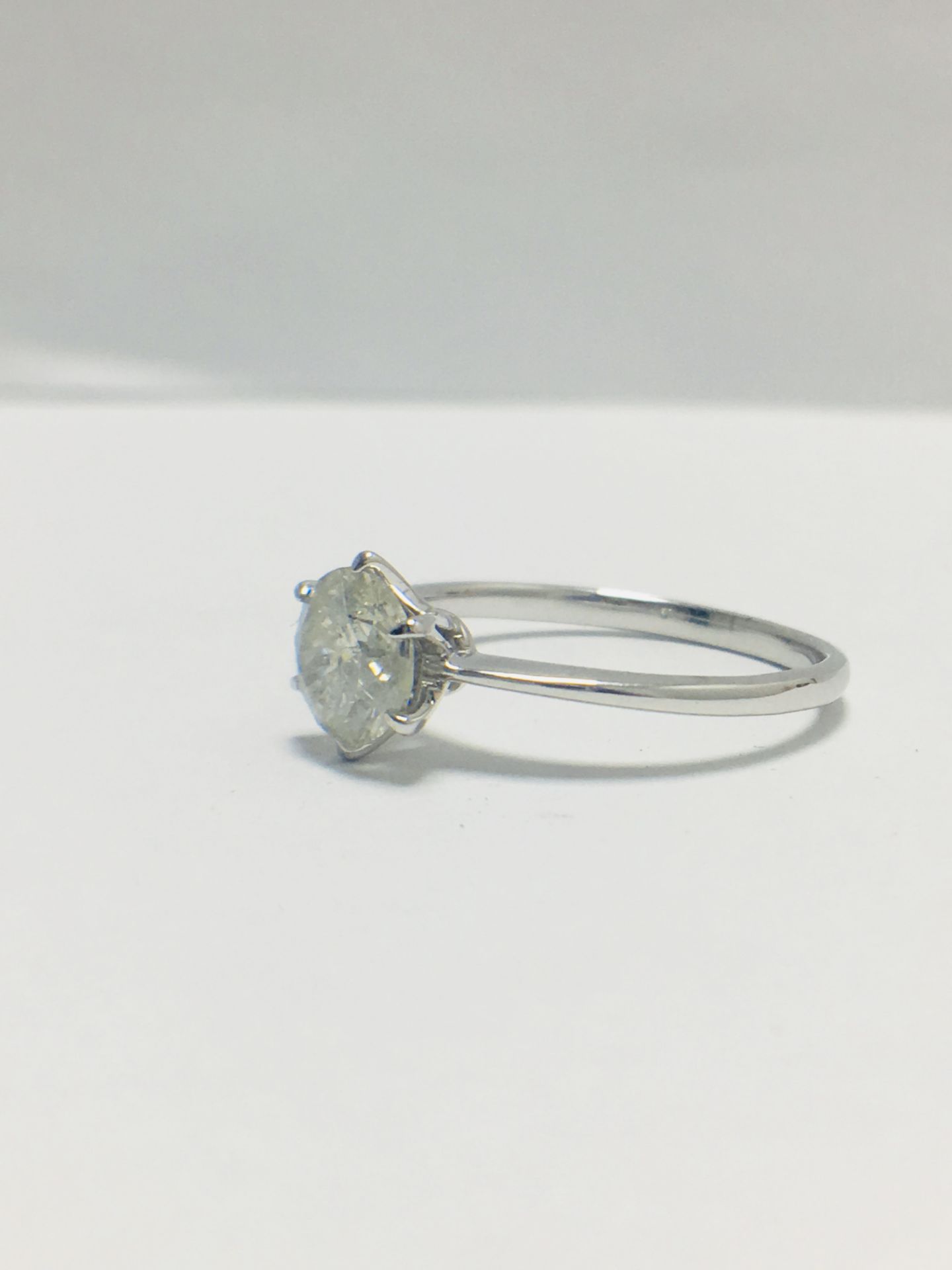 1ct Platinum Diamond Solitaire Ring - Image 2 of 8