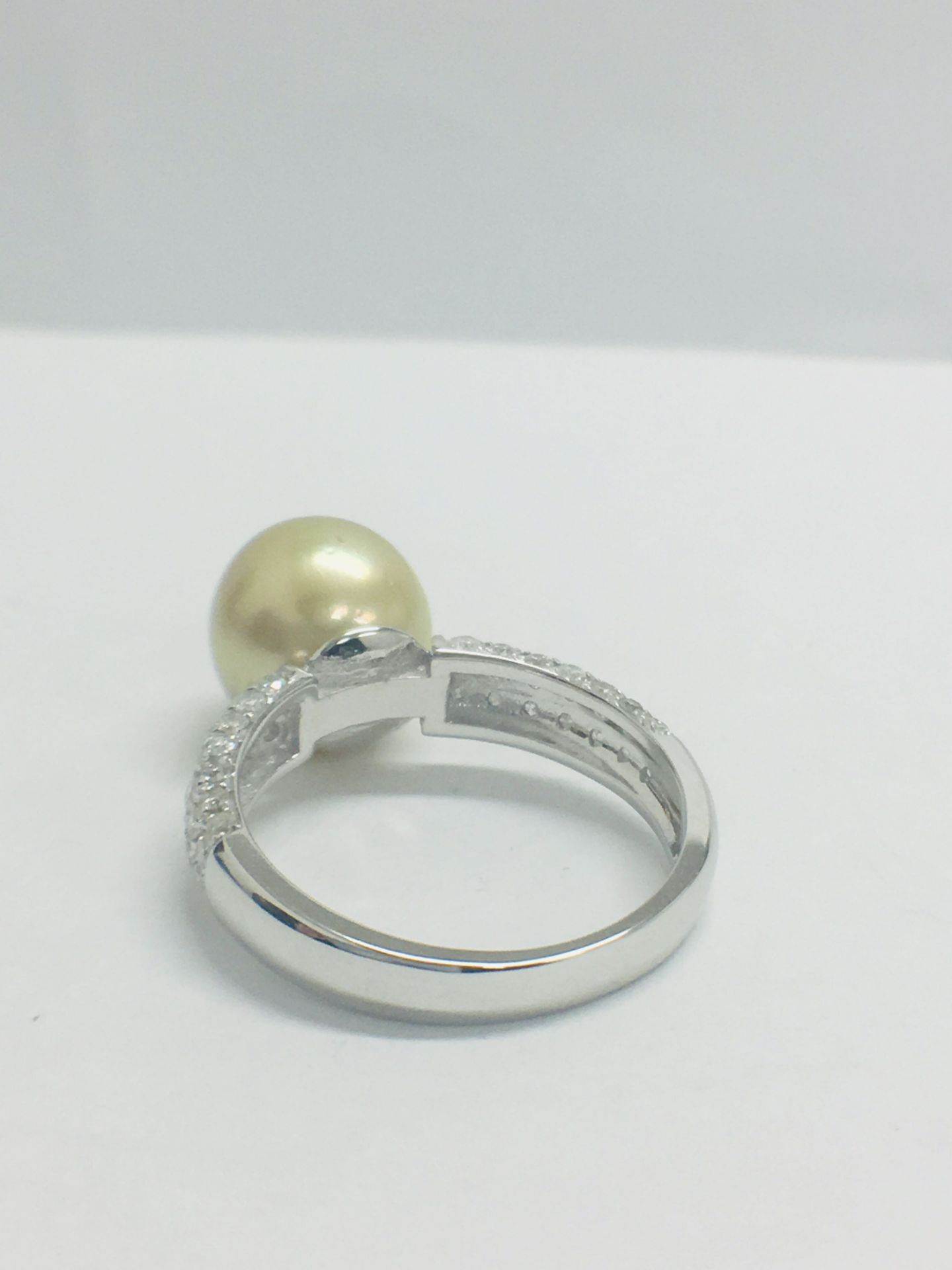 14ct White Gold Pearl & Diamond Ring - Image 4 of 8