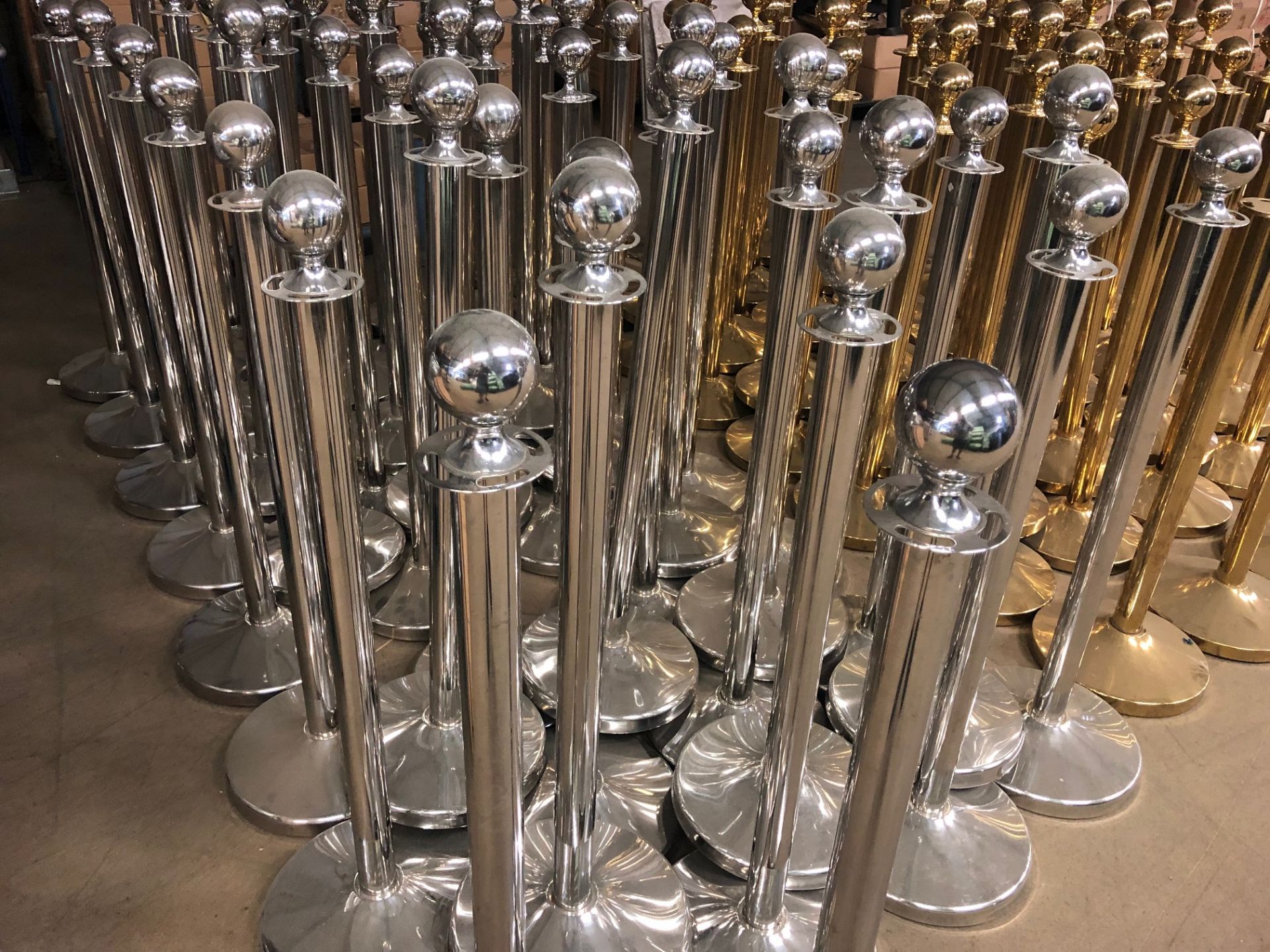 12 x chrome barrier posts used