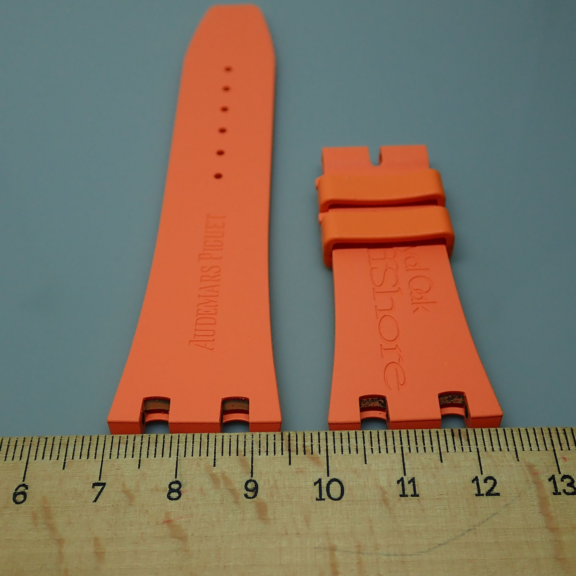 Audemars Piguet / Orange Rubber Strap - Image 4 of 4