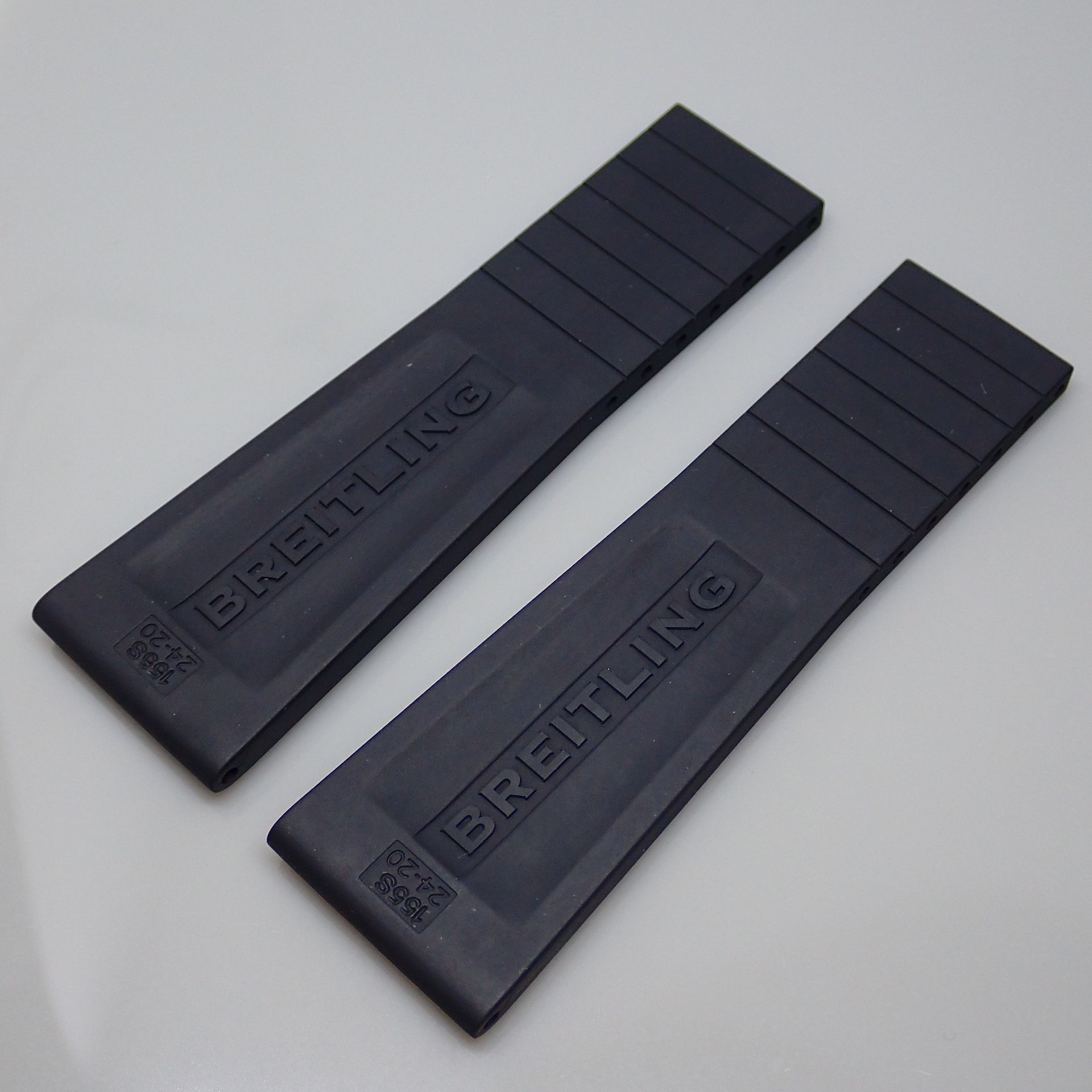 Breitling / Black Rubber Strap - Image 2 of 4
