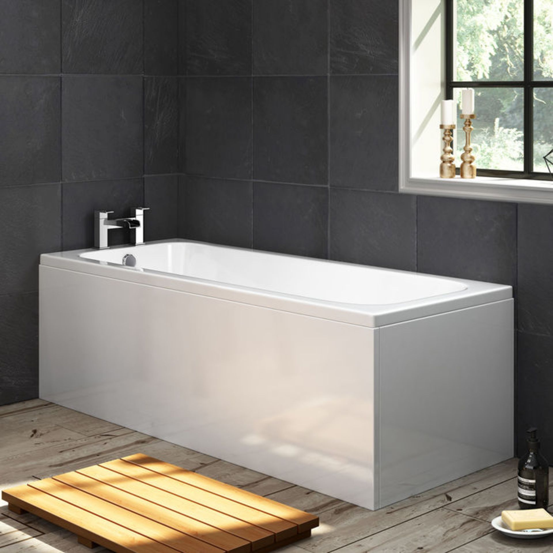 (XX66) 1700x700x390mm Round Single Ended Bath with Panel. COMES COMPLETE WITH SIDE PANEL. RRP ?...