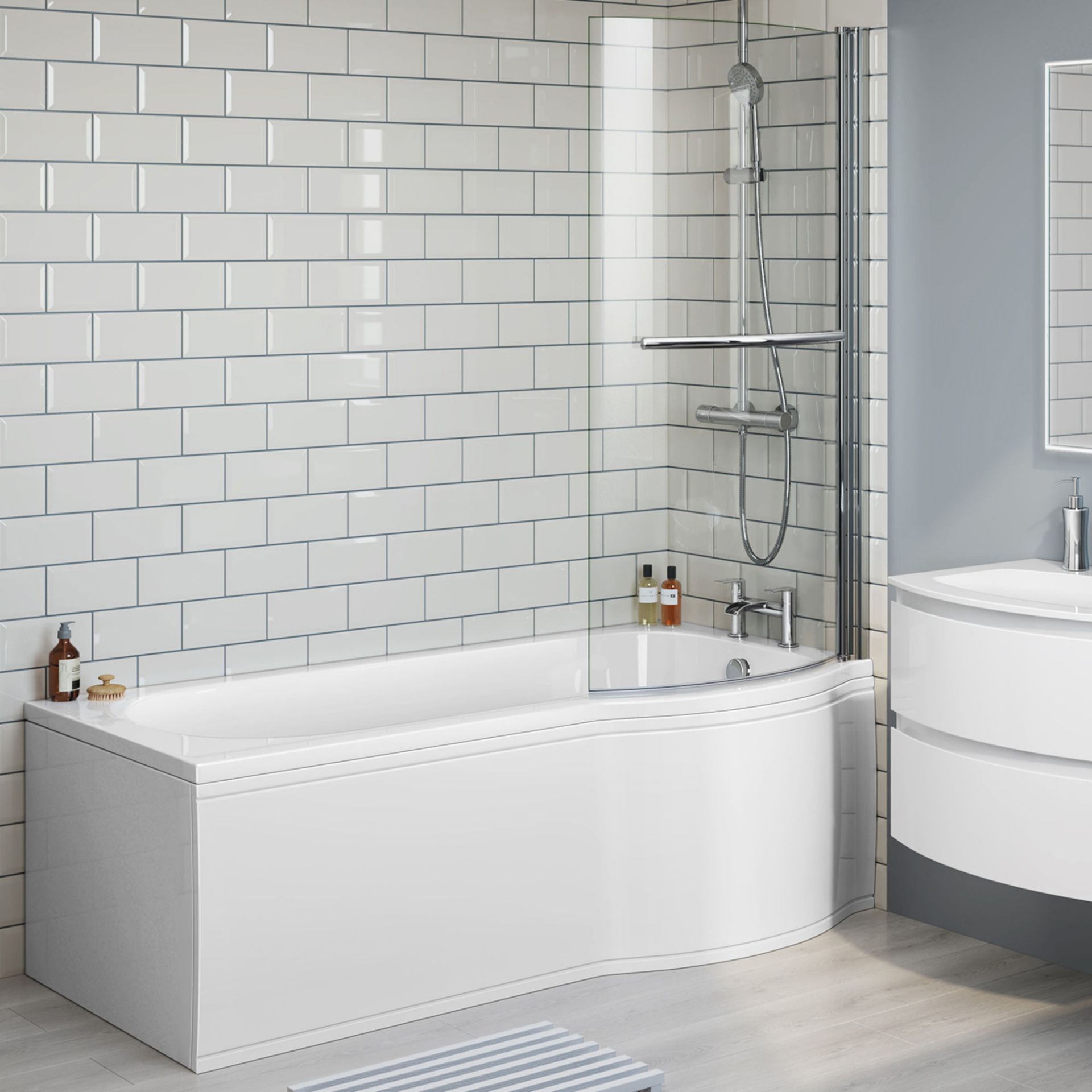 (XX26) 1600x750mm - Right Hand P-Shaped Bath with Front Panel and bath screen. RRP £374.99. 5m...