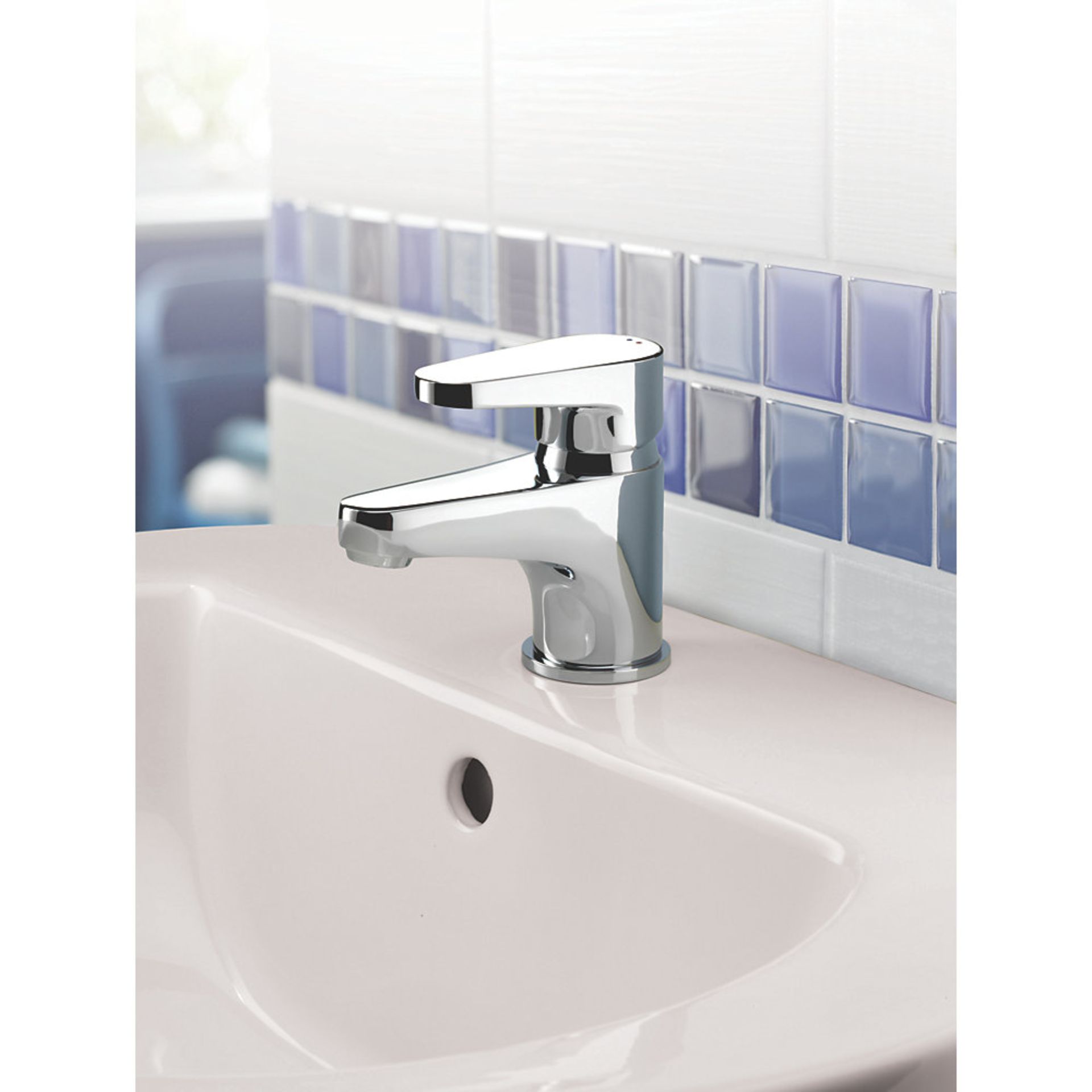 (PP192) Bristan Quest Bathroom Basin Mono Mixer Tap with Click Waste. Chrome-plated brass.