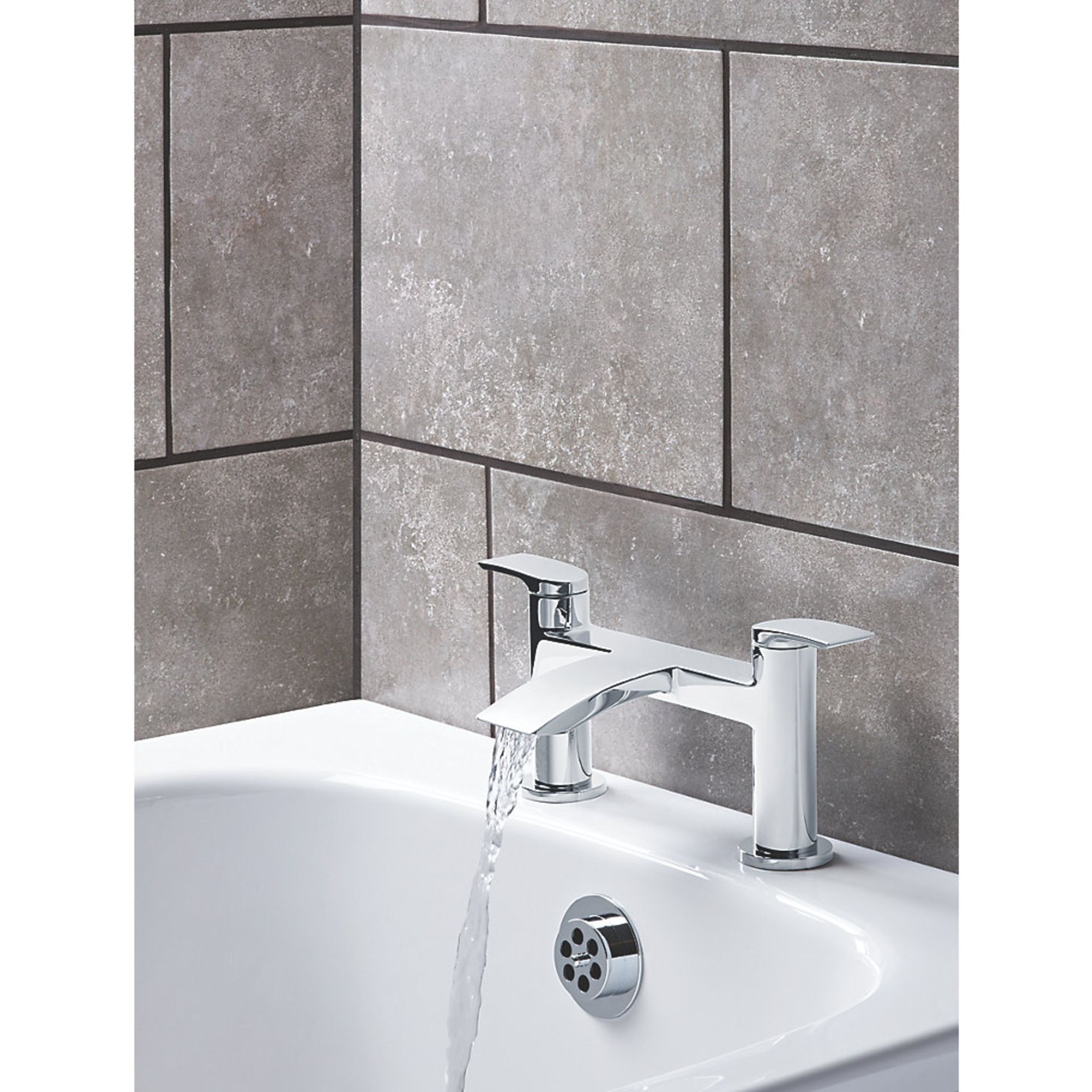 (PP194) Wye Bath Filler Tap. Bath mixer tap with solid brass body. Double Lever Operation Suitable