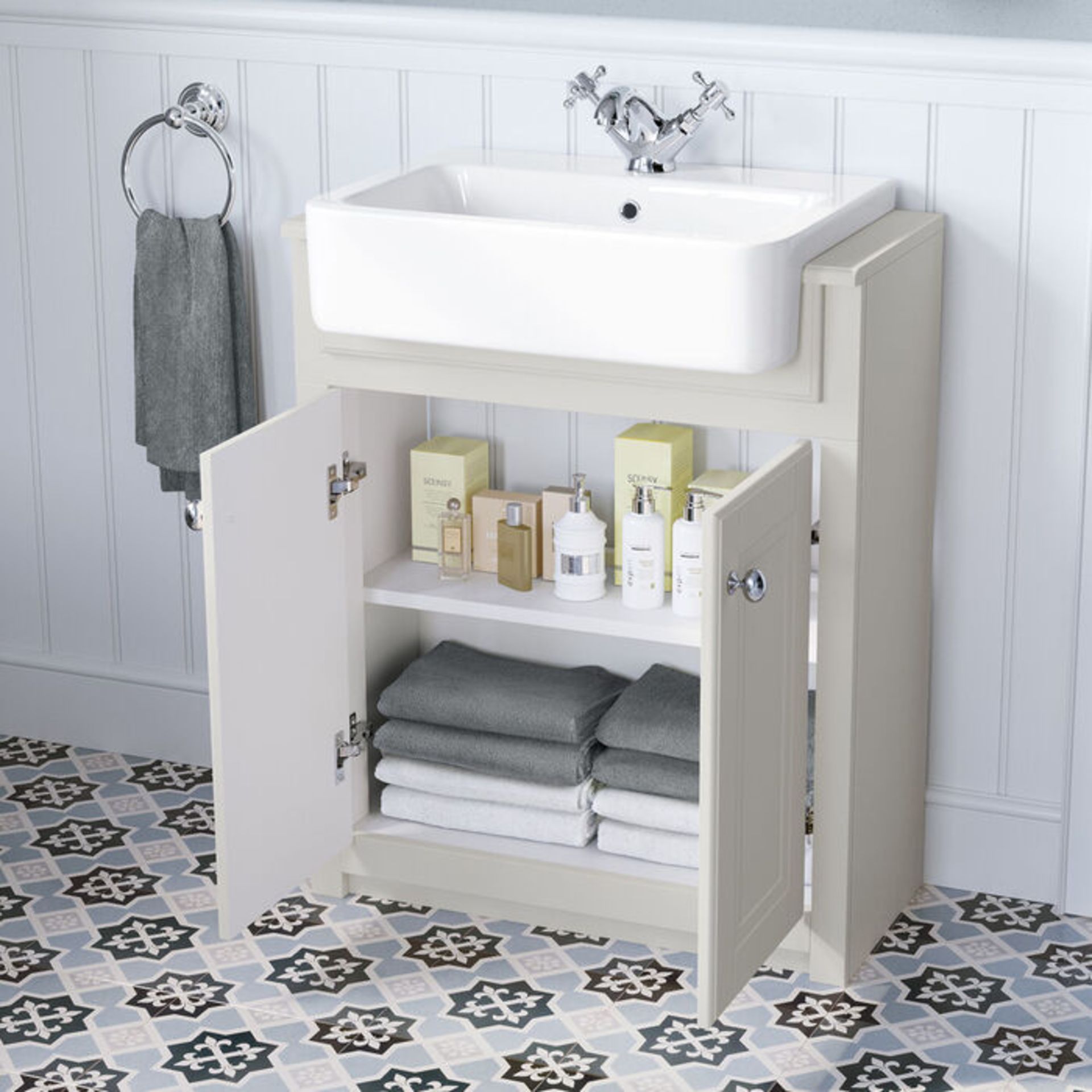 (MQ80) 667mm Cambridge Clotted Cream FloorStanding Sink Vanity Unit. RRP £499.99. Comes comple... - Image 2 of 4