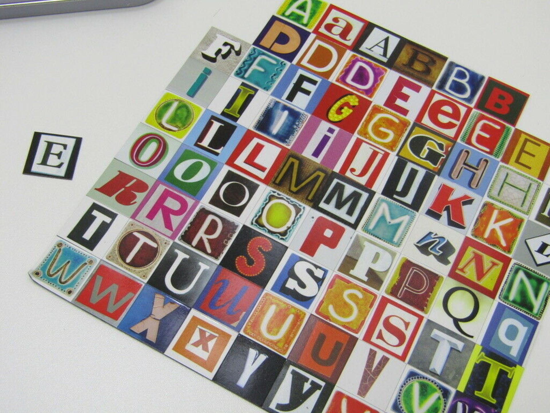 4 x Awesome Anagrams Puzzle Book & Magnet Set. Game. - Image 2 of 5