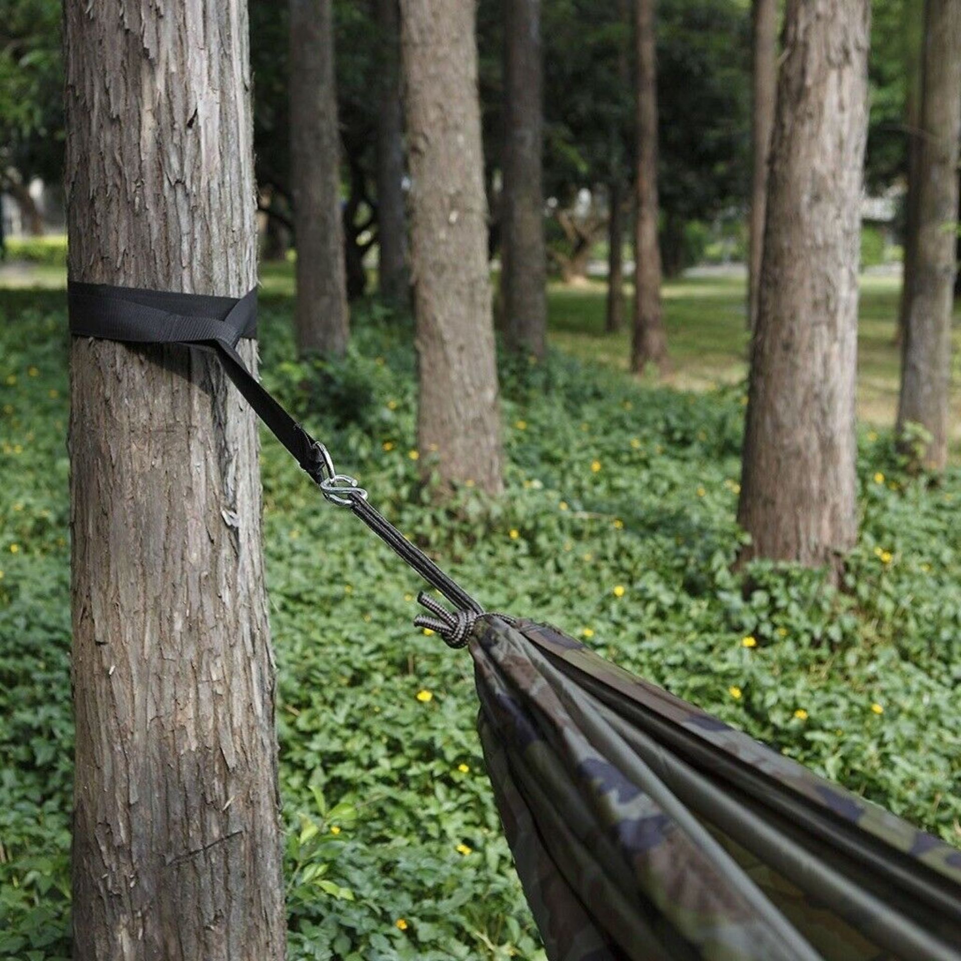 VonHaus Single Outdoor Hammock With Heavy Duty Tree Straps. Camouflage Design. - Image 3 of 4