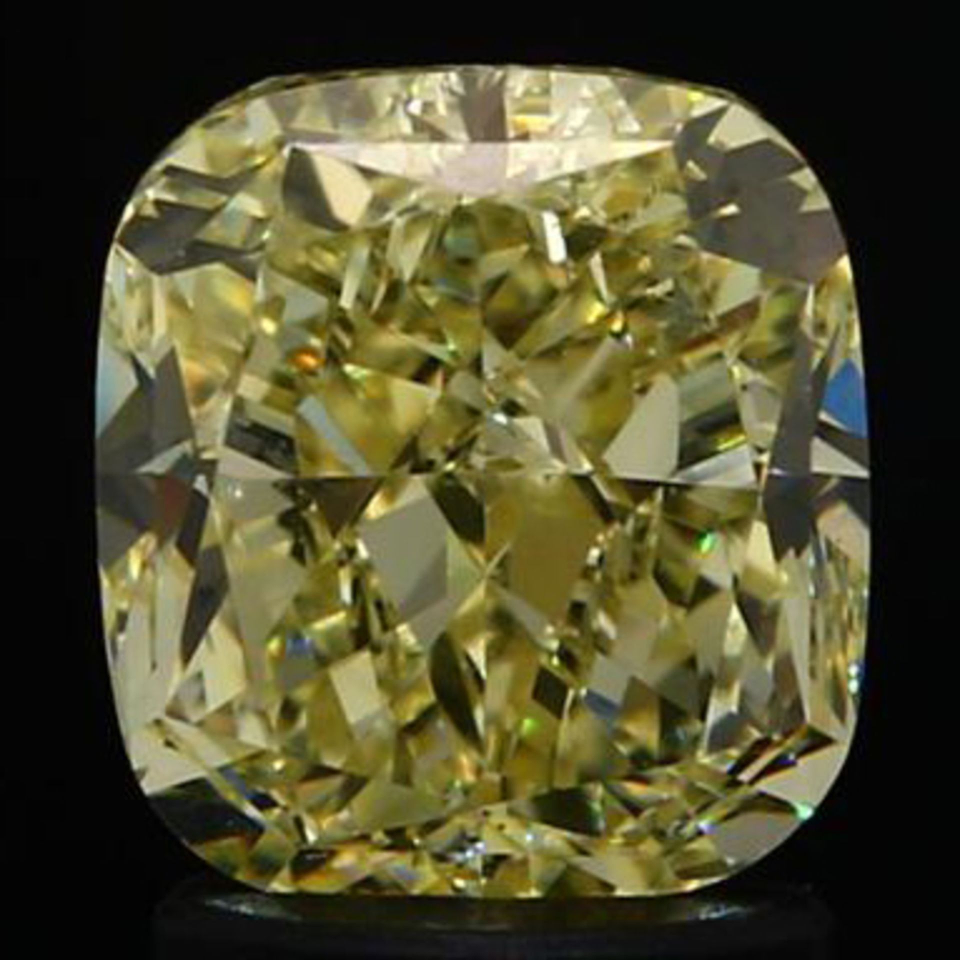 GIA Cert. 2.08 ct. Fancy Light Yellow Diamond - VS1