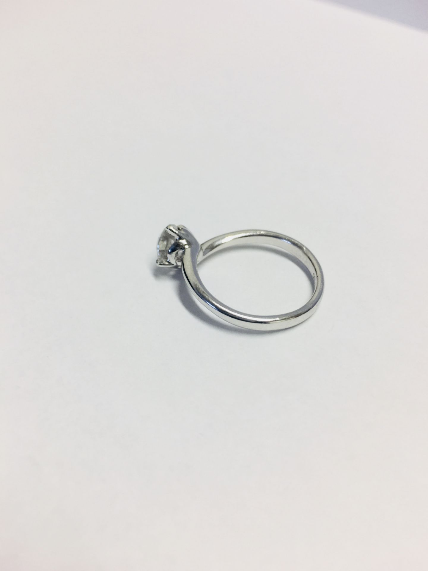1.01ct brilliant cut diamond solitaire ring - Image 3 of 6