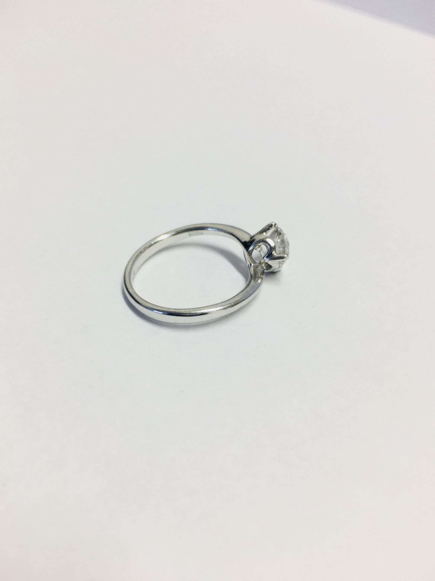1.01ct brilliant cut diamond solitaire ring - Image 5 of 6