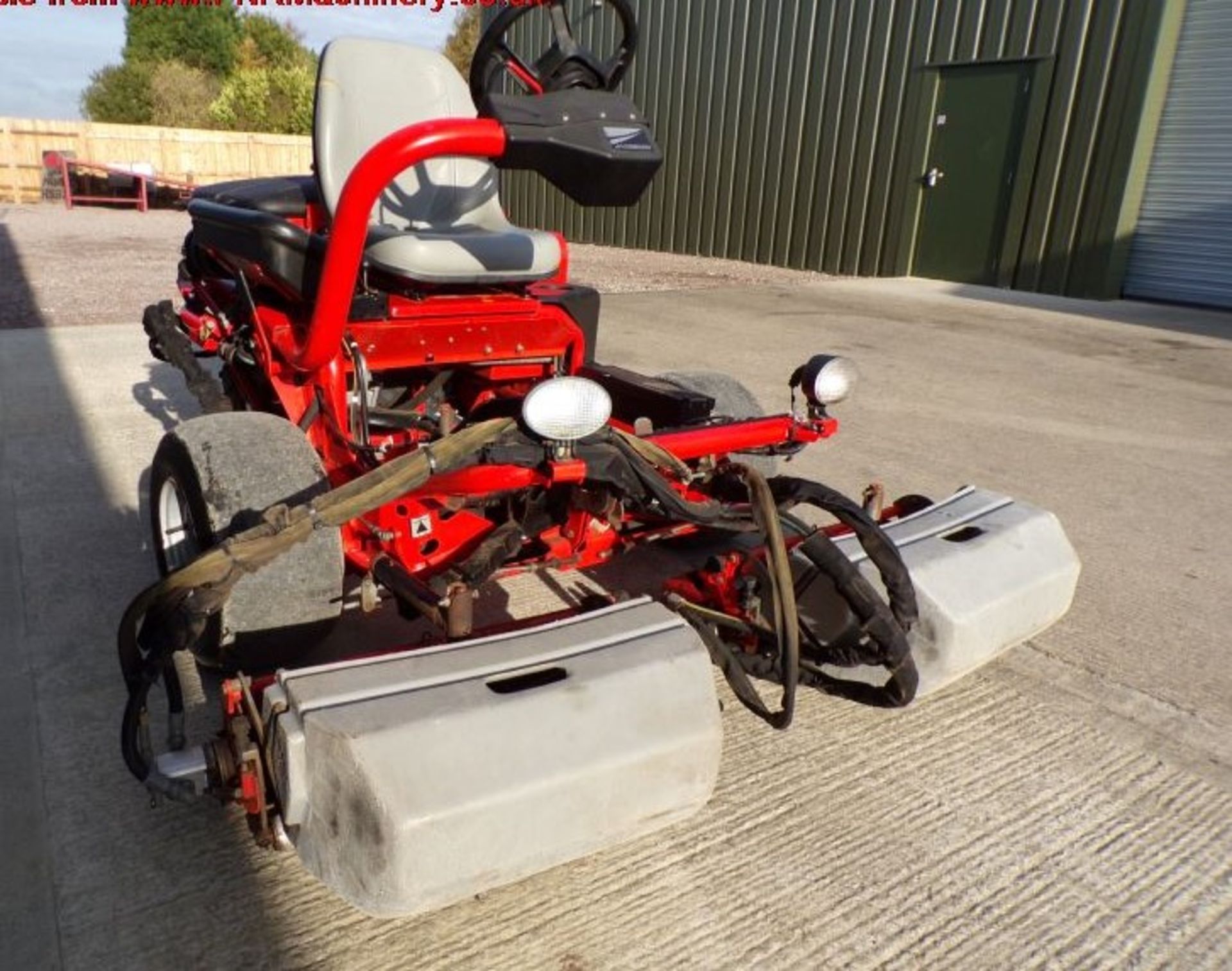 2005 JACOBSEN G PLEX III RIDE ON GREENS MOWER - Image 3 of 5