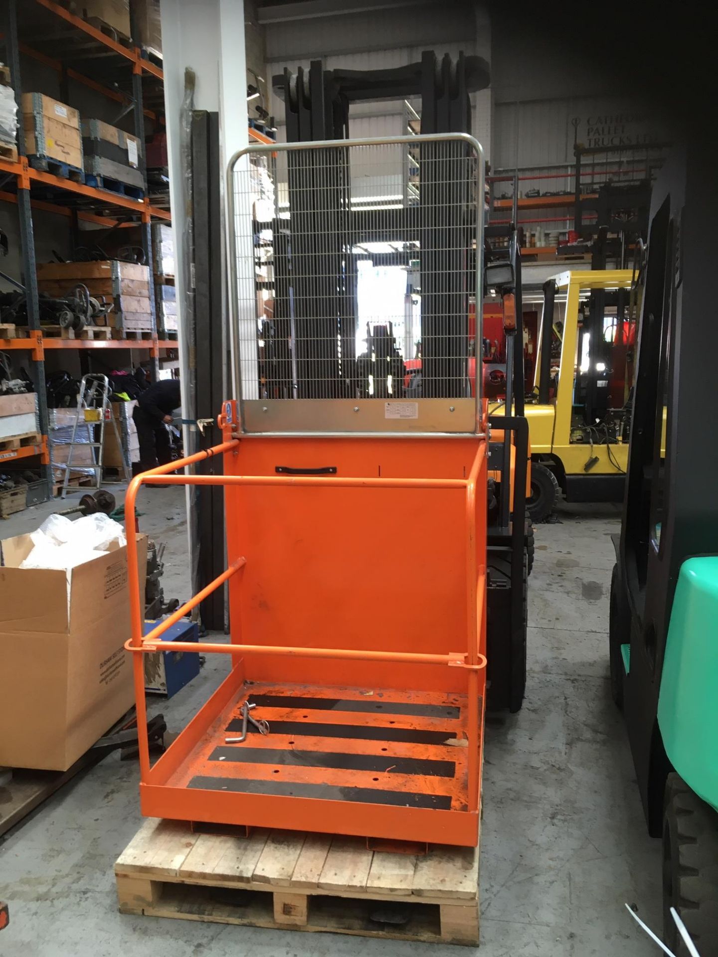 Fork Lift Truck Man Up Safety Cage