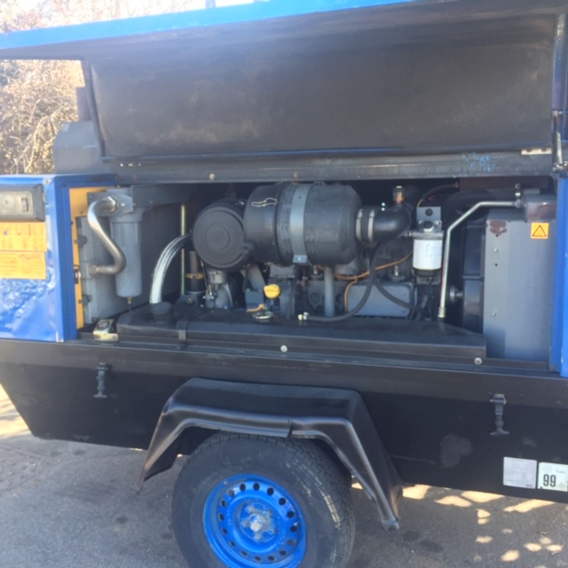 Atlas Copco XAS18600 400CFM Compressor - Image 6 of 10