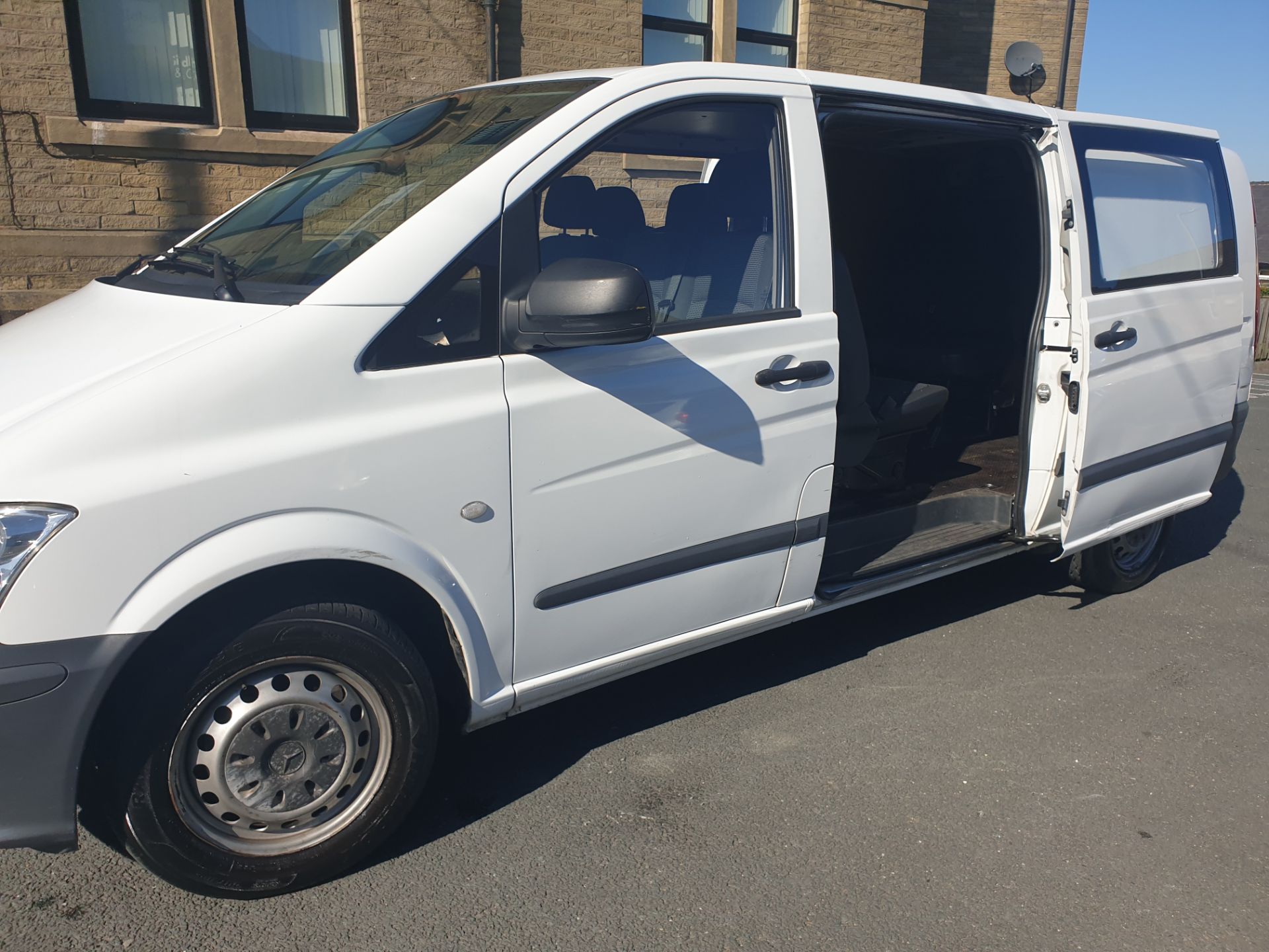 Mercedes Vito Dualiner, Reg 2011, Low Mileage, 6/8 Seats - Image 3 of 9