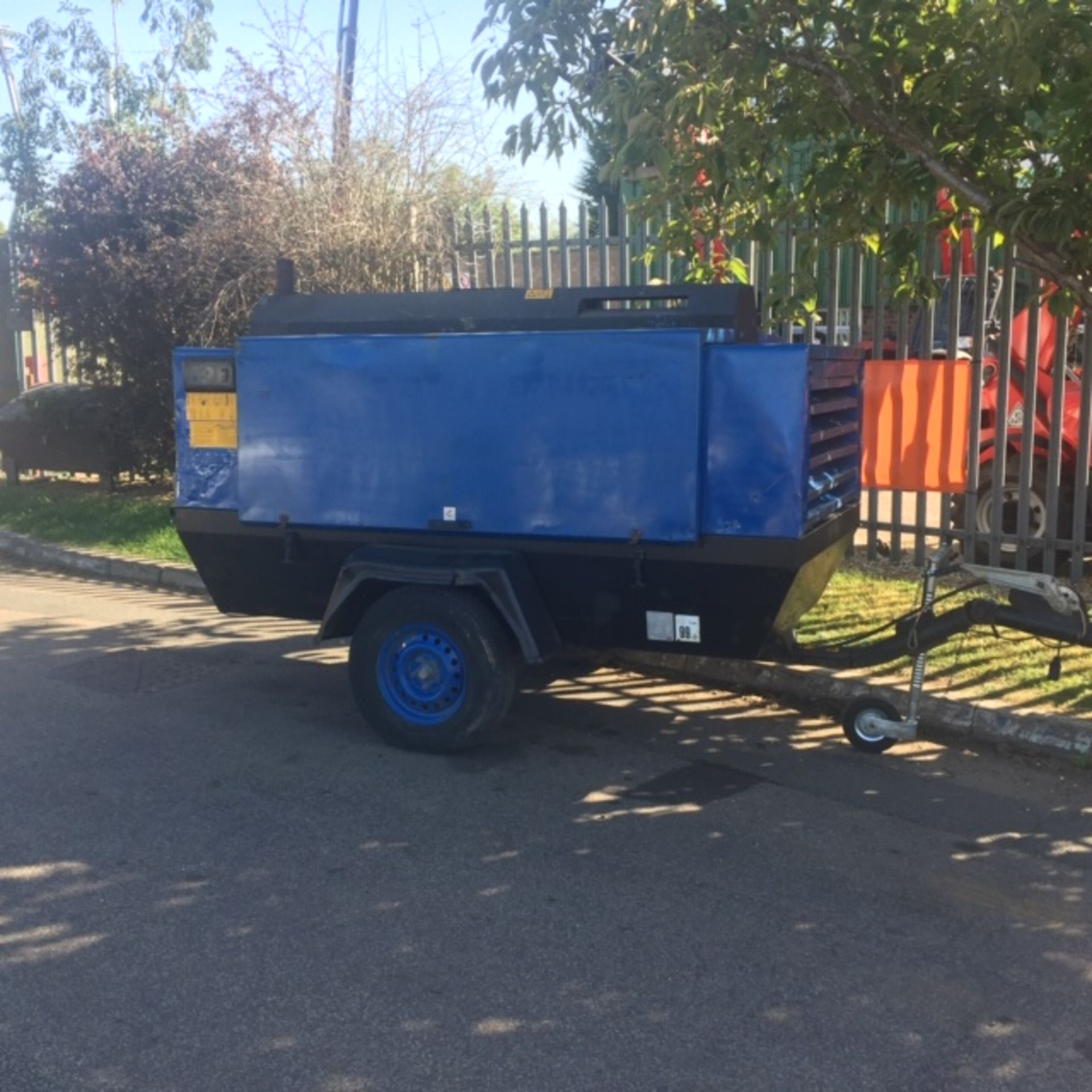 Atlas Copco XAS18600 400CFM Compressor - Image 10 of 10