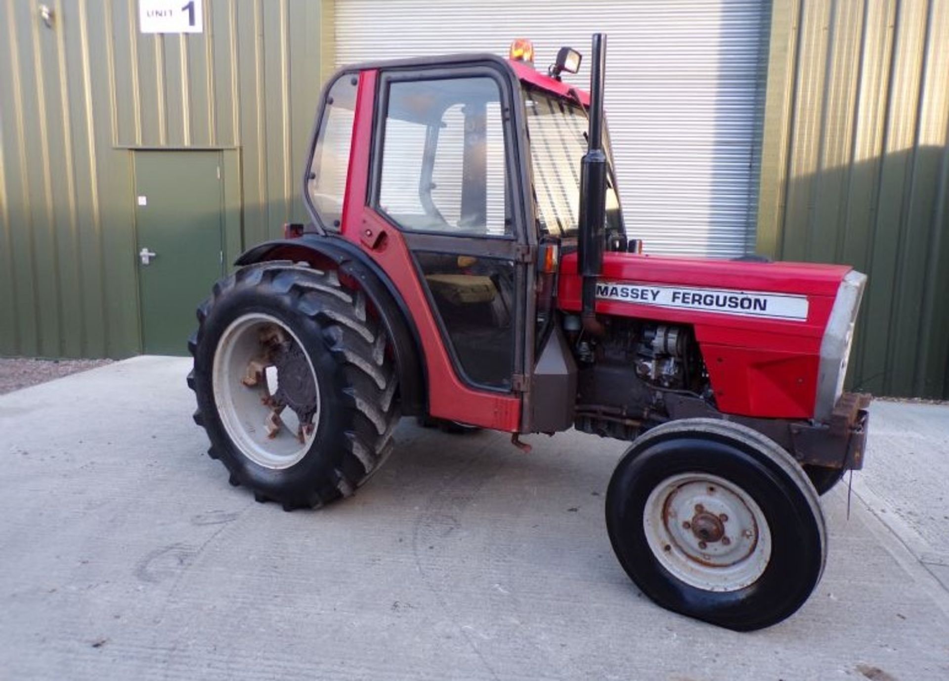 MASSEY FERGUSON 184 TRACTOR - Image 2 of 4