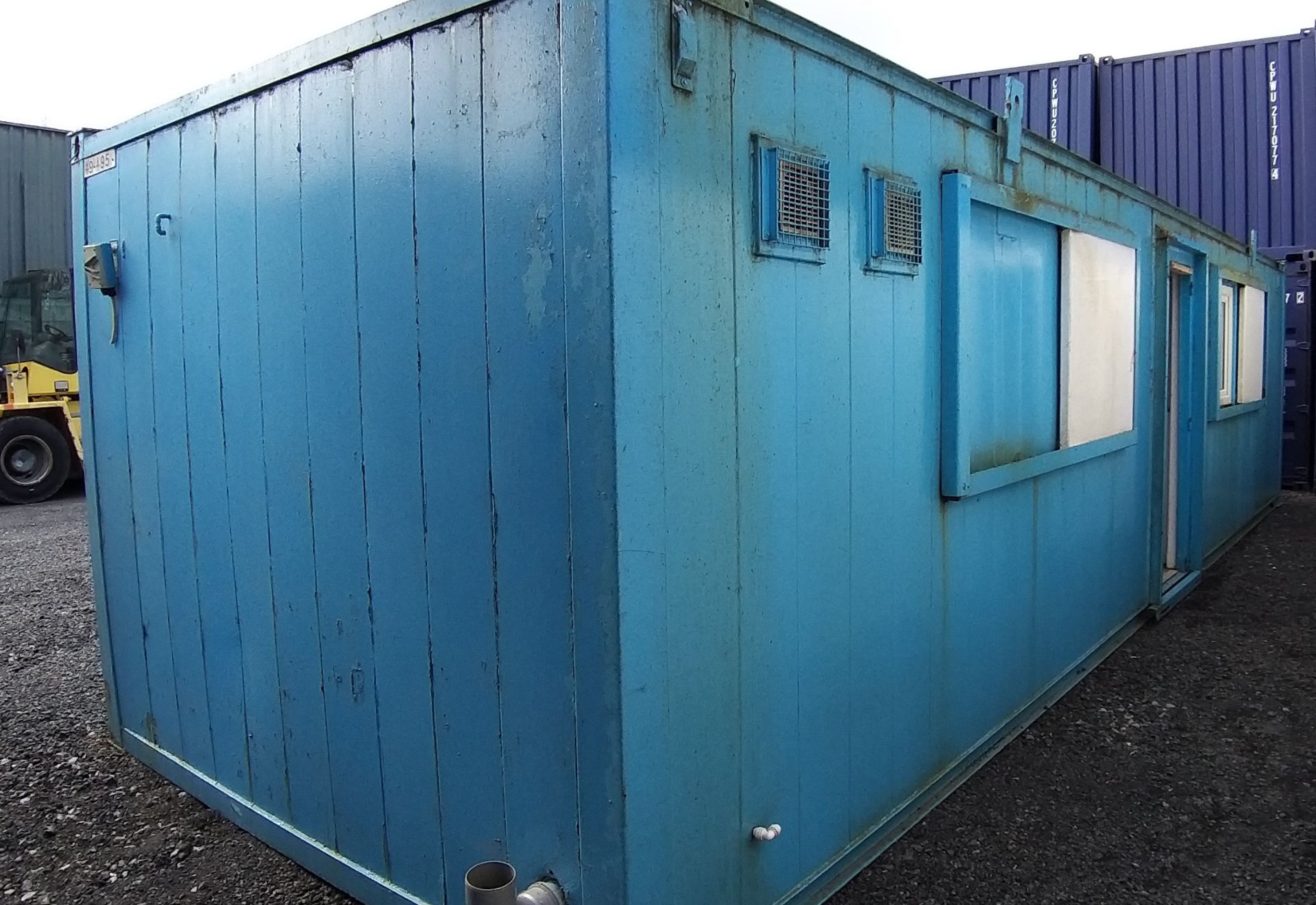 32ft x 10ft Anti-Vandal Canteen and Toilet Unit - Image 2 of 4