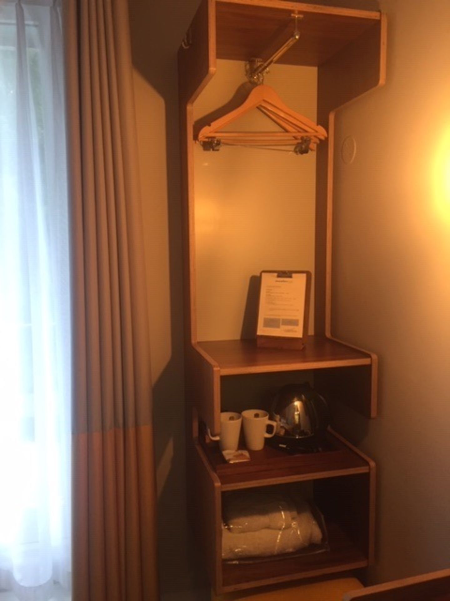 Wall mounted wood hanging unit with rail and shelves - excellent condition - Image 2 of 4