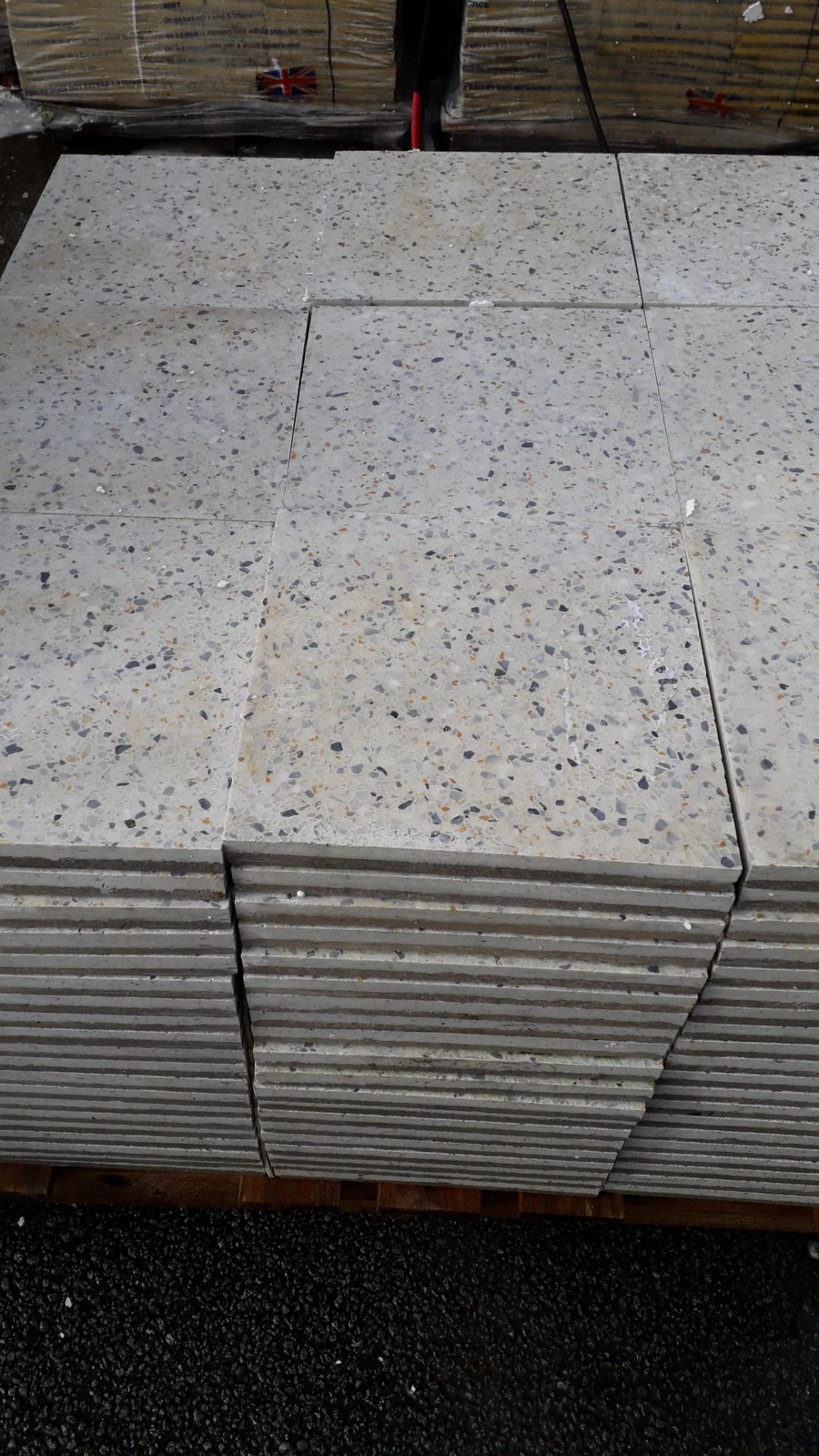 1 x pallet (T 15062) Commercial Floor Tiles - Total coverage 20 square yards