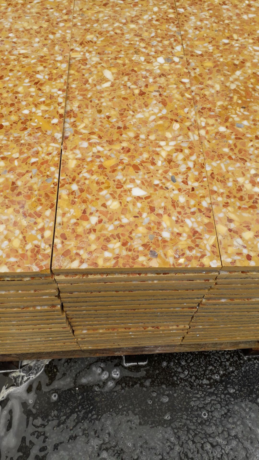1 x pallet (L 07802) Commercial Floor Tiles - Total coverage 20 square yards
