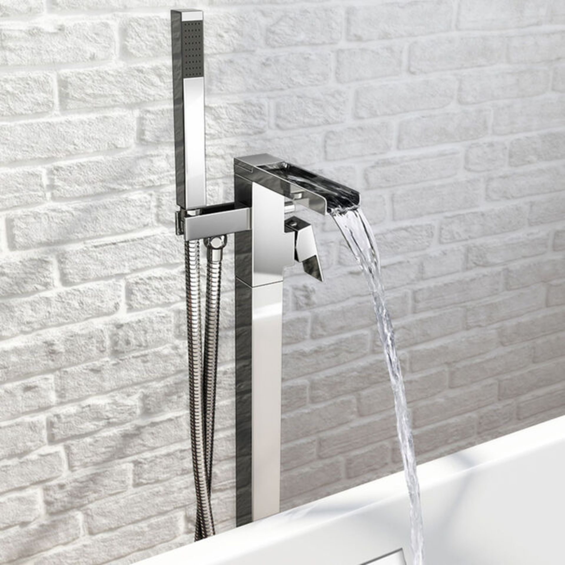 (PM16) Niagra II Waterfall Freestanding Bath Mixer Tap & Handheld Shower Head. We love this bec... - Image 4 of 4