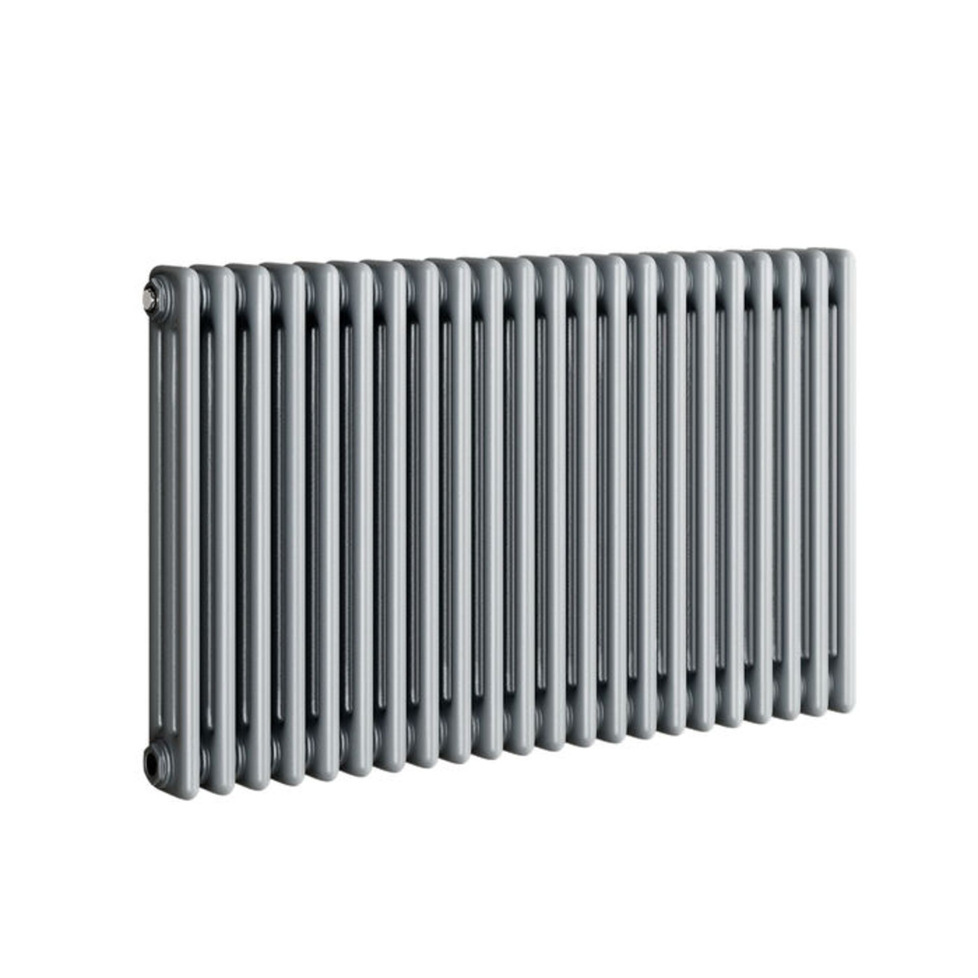 (G21) 600x1000mm Earl Grey Triple Panel Horizontal Colosseum Radiator. RRP £529.99. Made from ... - Image 4 of 4