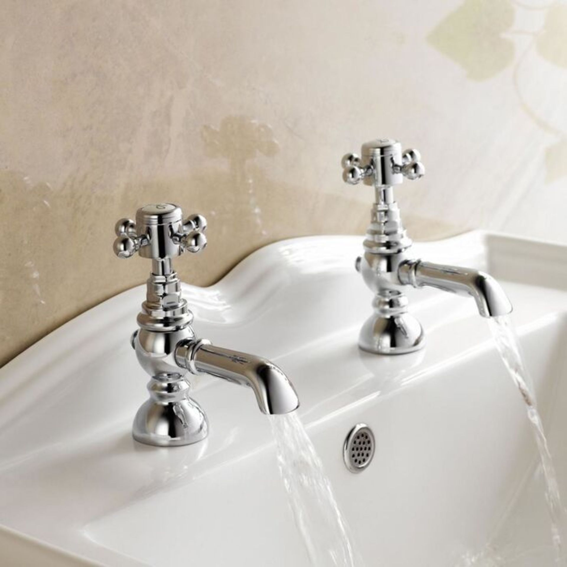 (PM1017) Cambridge Traditional Hot and Cold Sink Taps Chrome Plated Solid Brass Traditional d... - Image 4 of 4