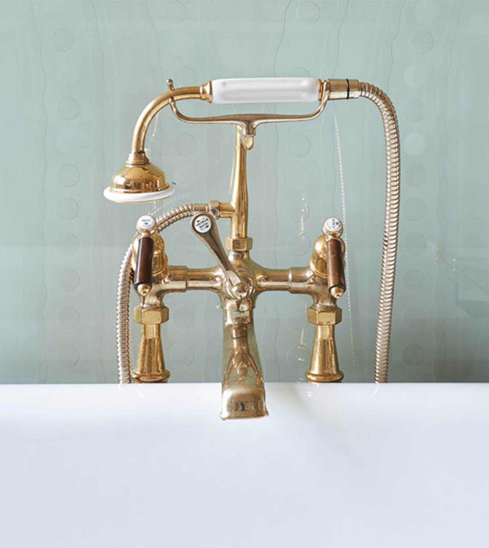 (RK1015) Regal Brushed Matte Gold Traditional Bath Mixer Lever Tap with Handheld Shower. RRP £...