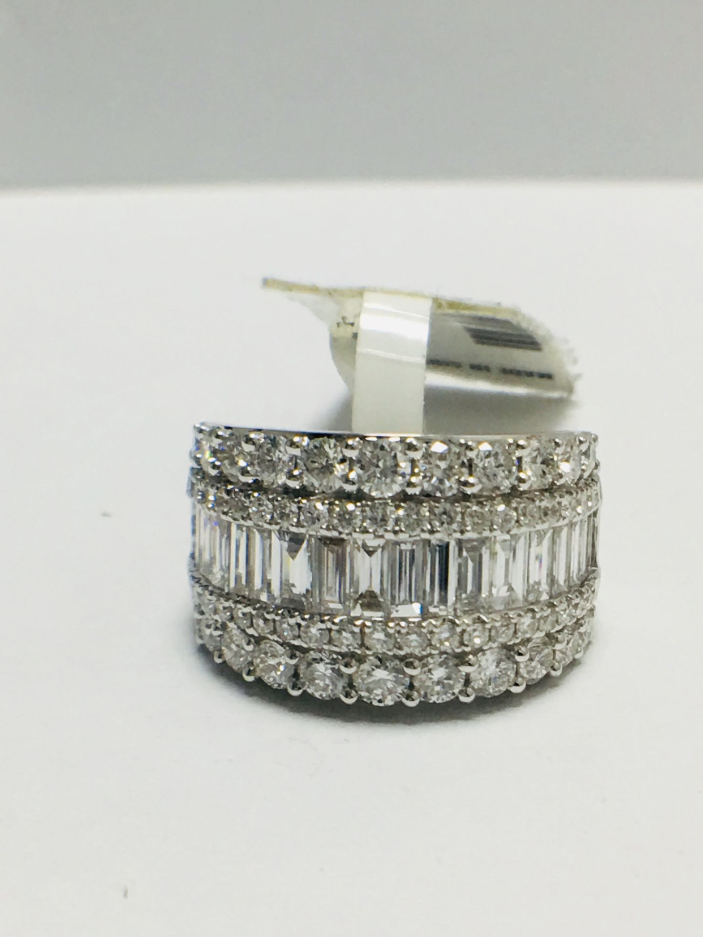 18ct Diamond Dress Ring