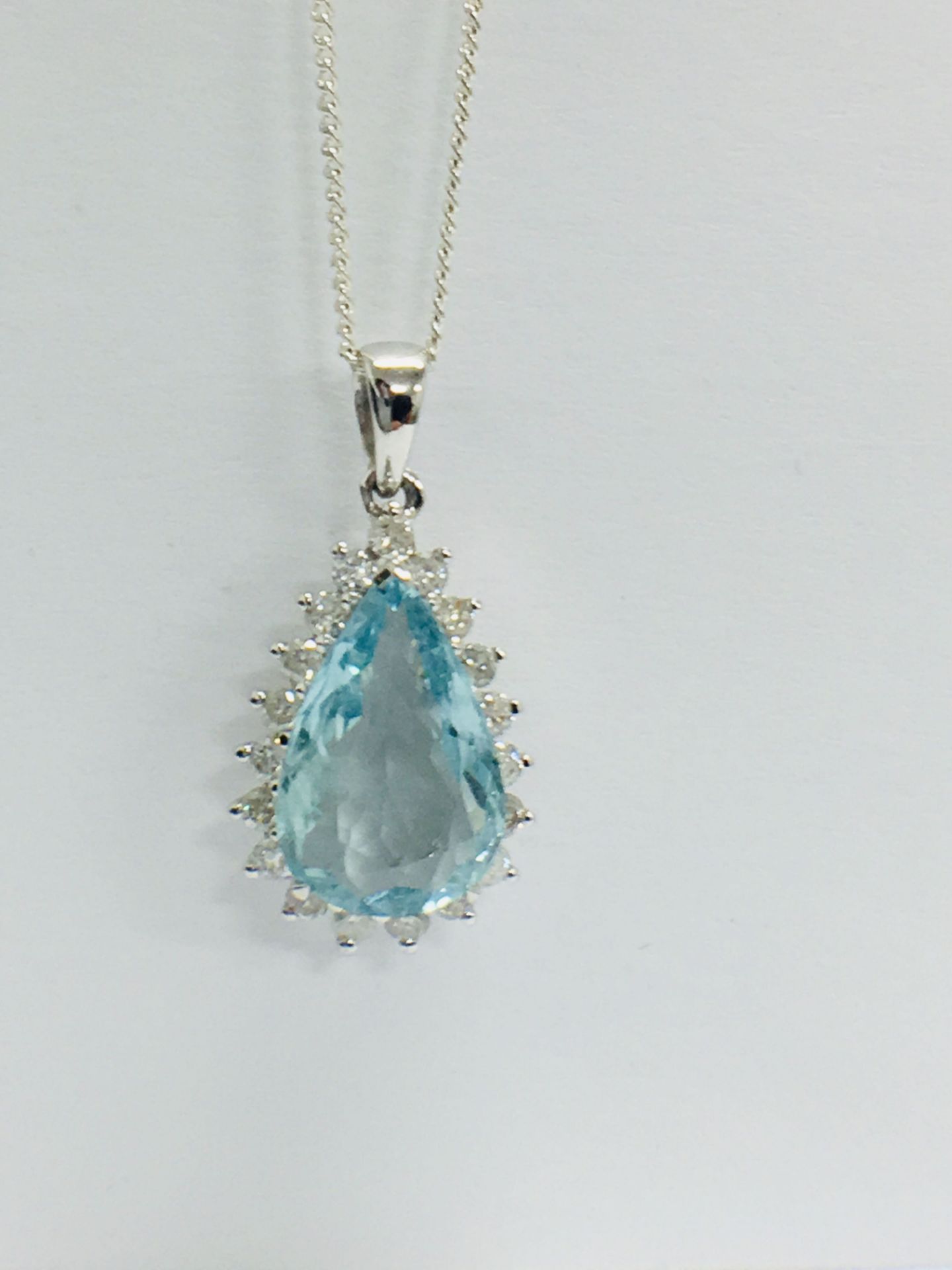 14ct White Gold Aquamarine & Diamond Pendant