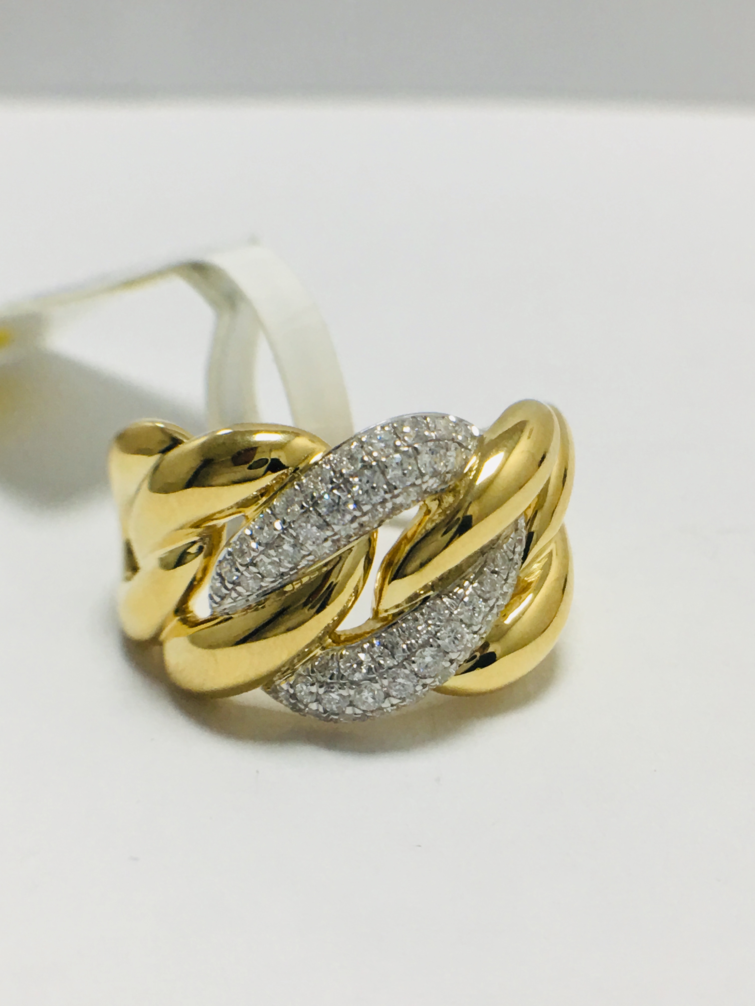 18ct Yellow Diamond Set Curb Style Ring - Image 8 of 9