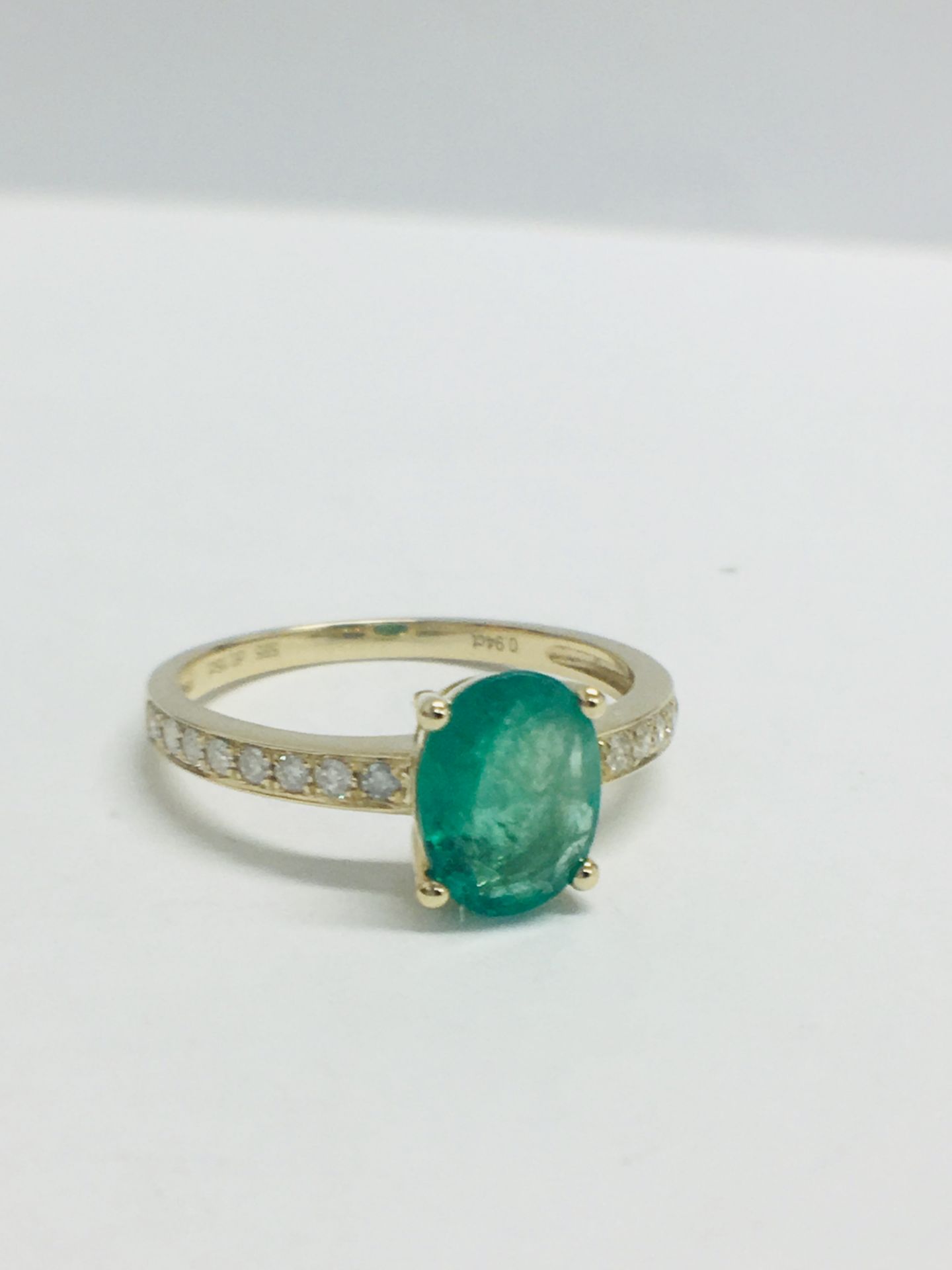 14ct Yellow Gold Emerald & Diamond Ring - Image 2 of 7