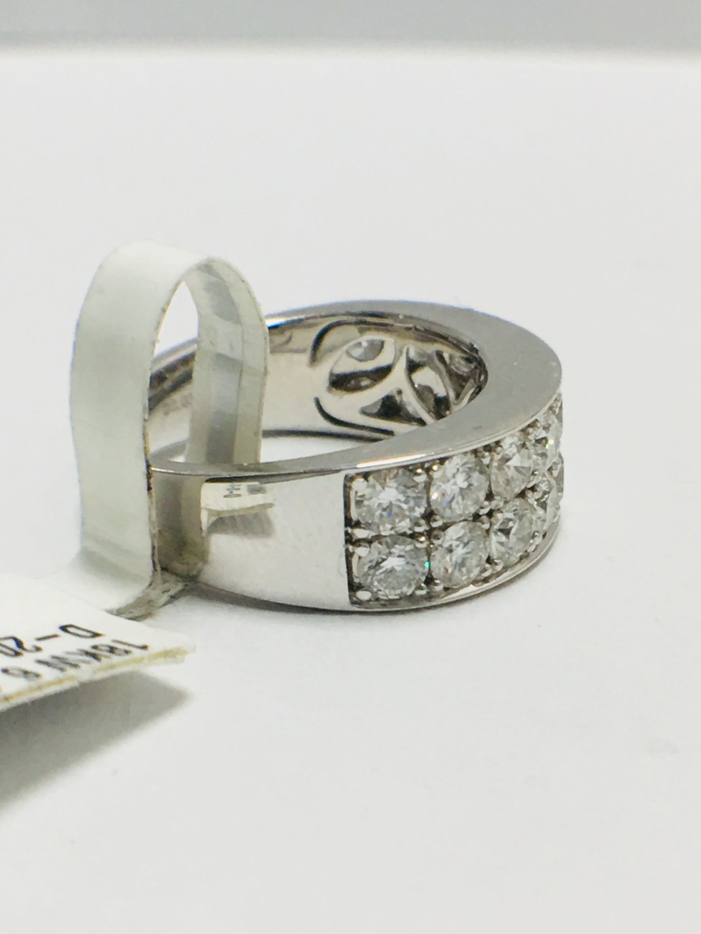 18ct Diamond Dress Ring - Image 7 of 11