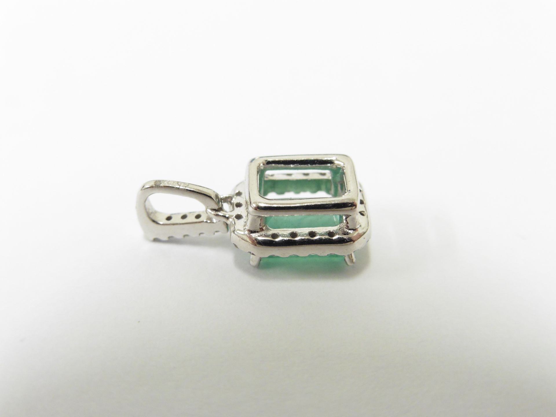 18ct Emerald Diamond Pendant - Image 4 of 4