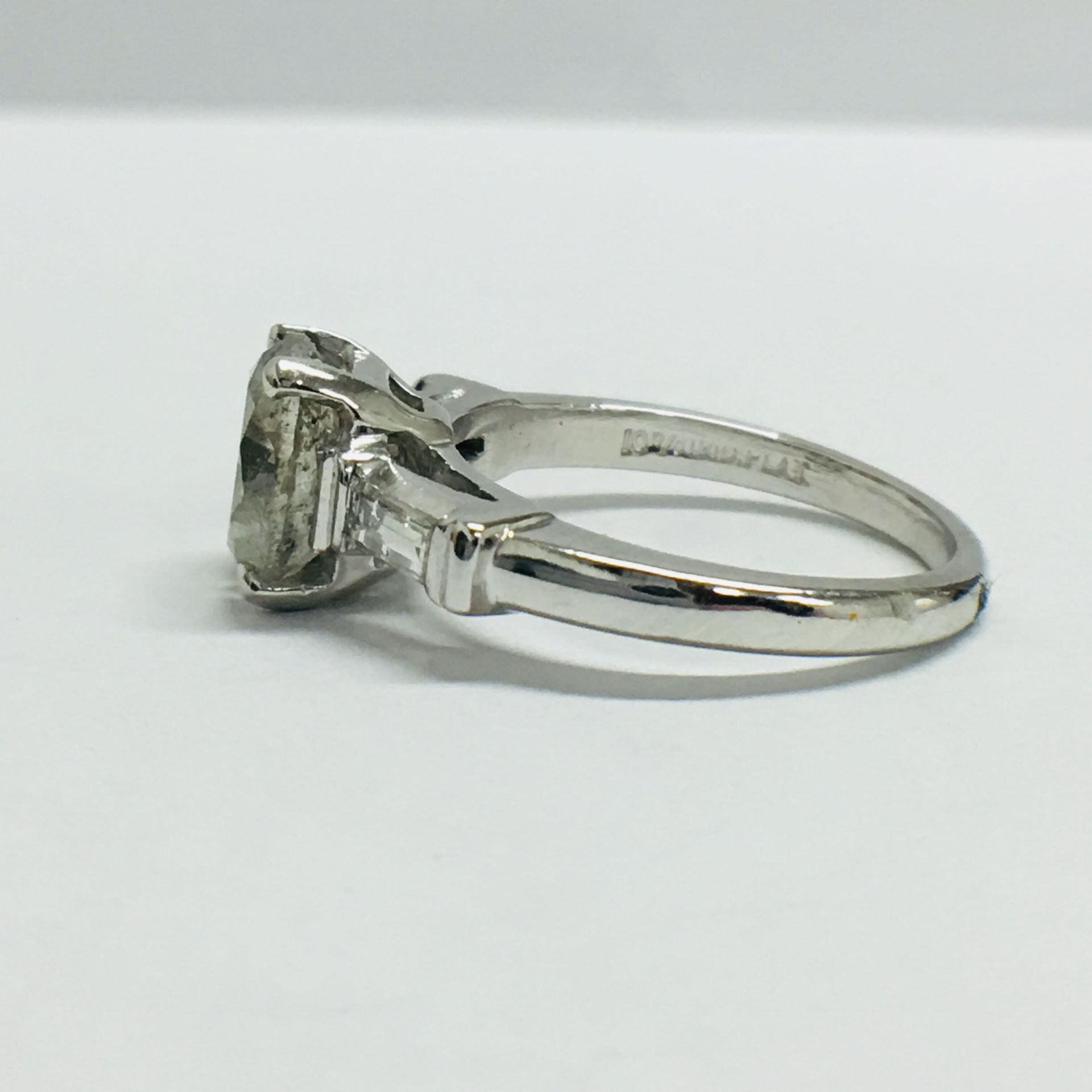 Platinum Diamond Ring - Image 3 of 11